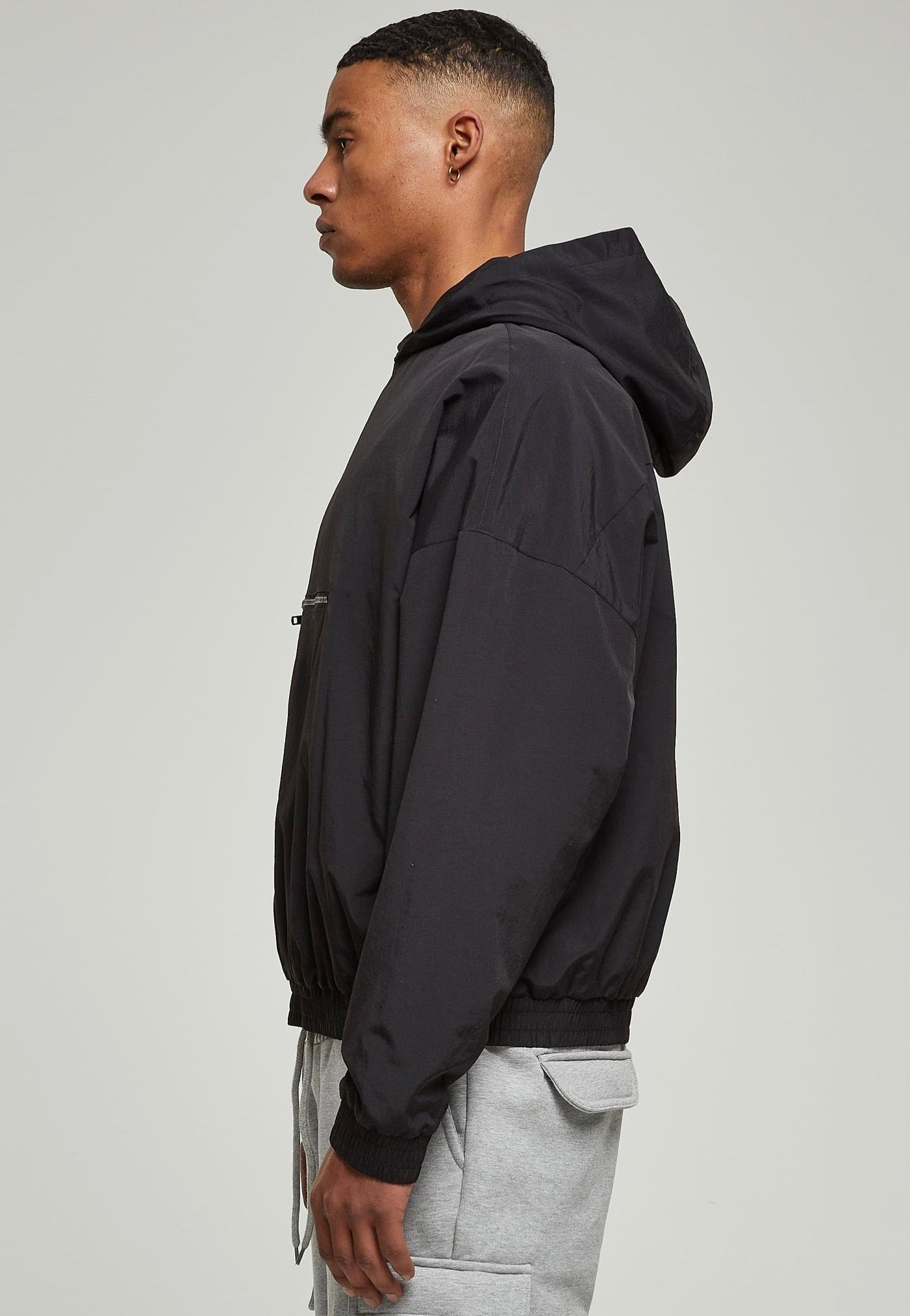 urban-classics-90s-pull-over-veste-noire-homme-taille-m image 3