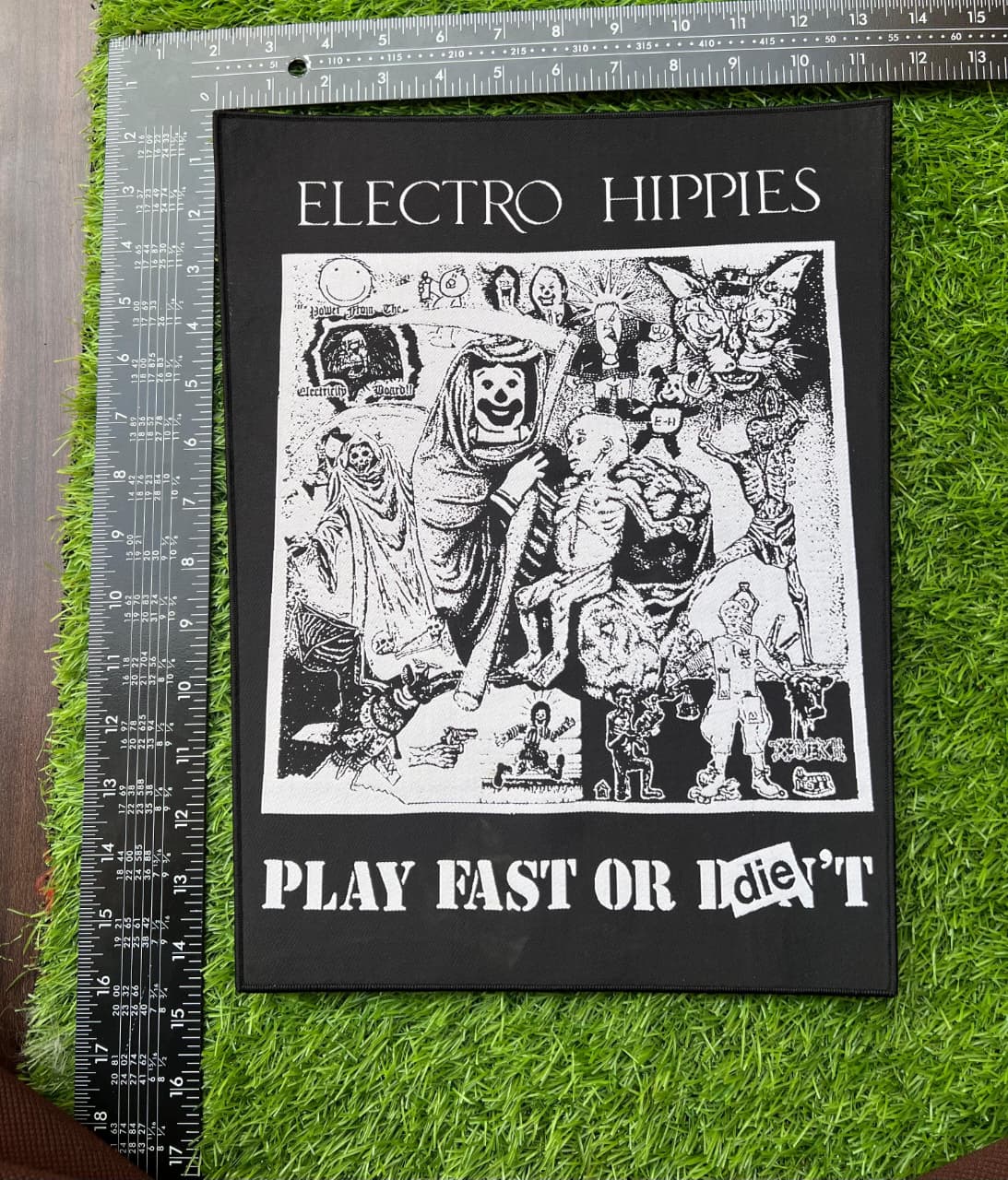 electro-hippies-play-fast-or-die-backpatch-tiss-bordure-noire image 2
