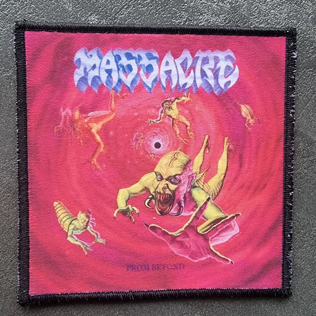 massacre-from-beyond-patch-cusson-petit-format image 1