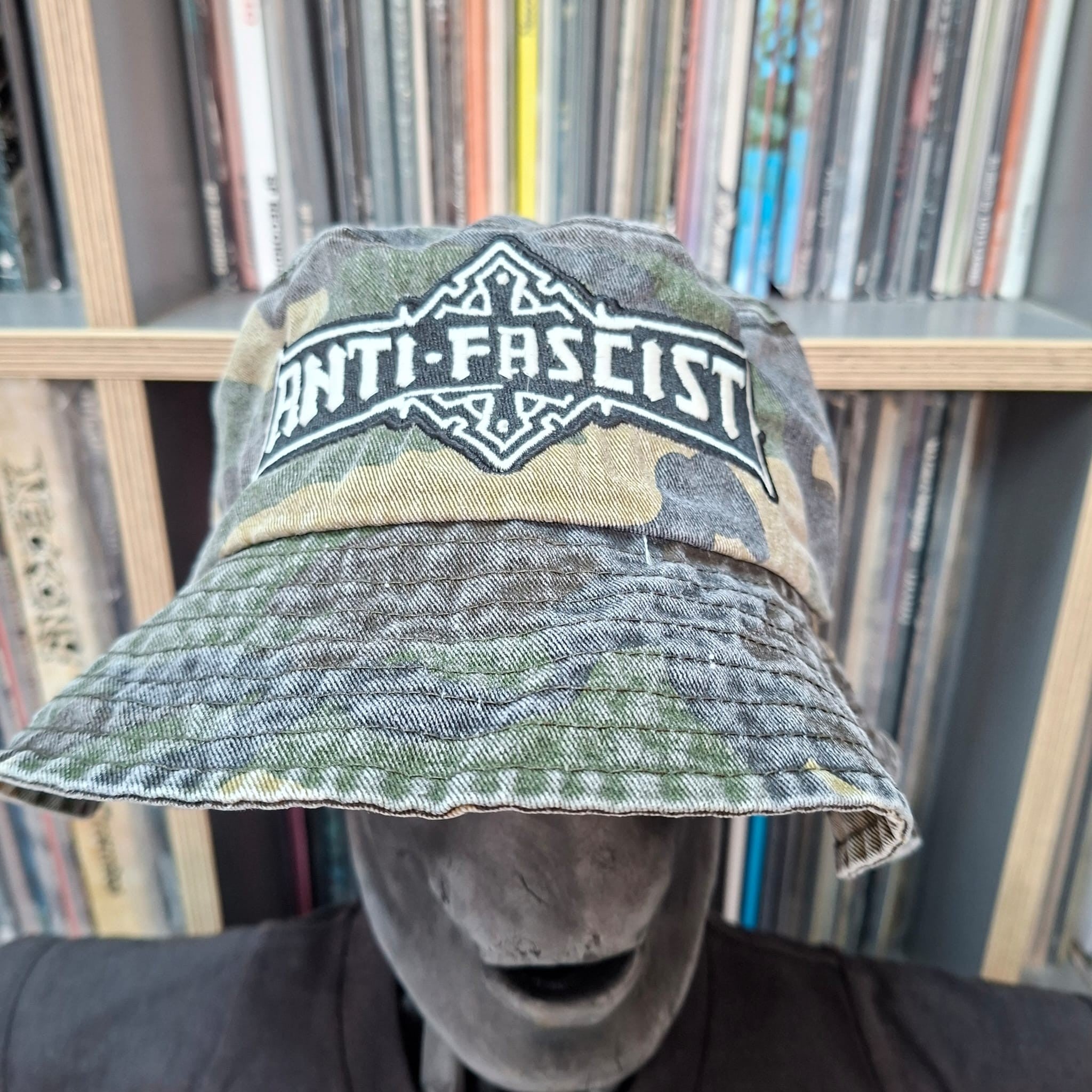 anti-fascist-bolt-thrower-bob-camo-vert-phosphorescent image 1