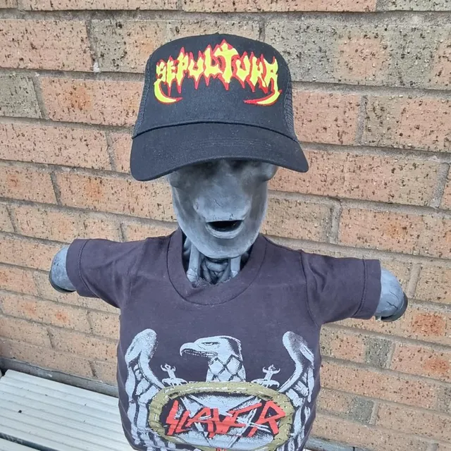 sepultura-old-logo-casquette-trucker-jaune-fluo image 1