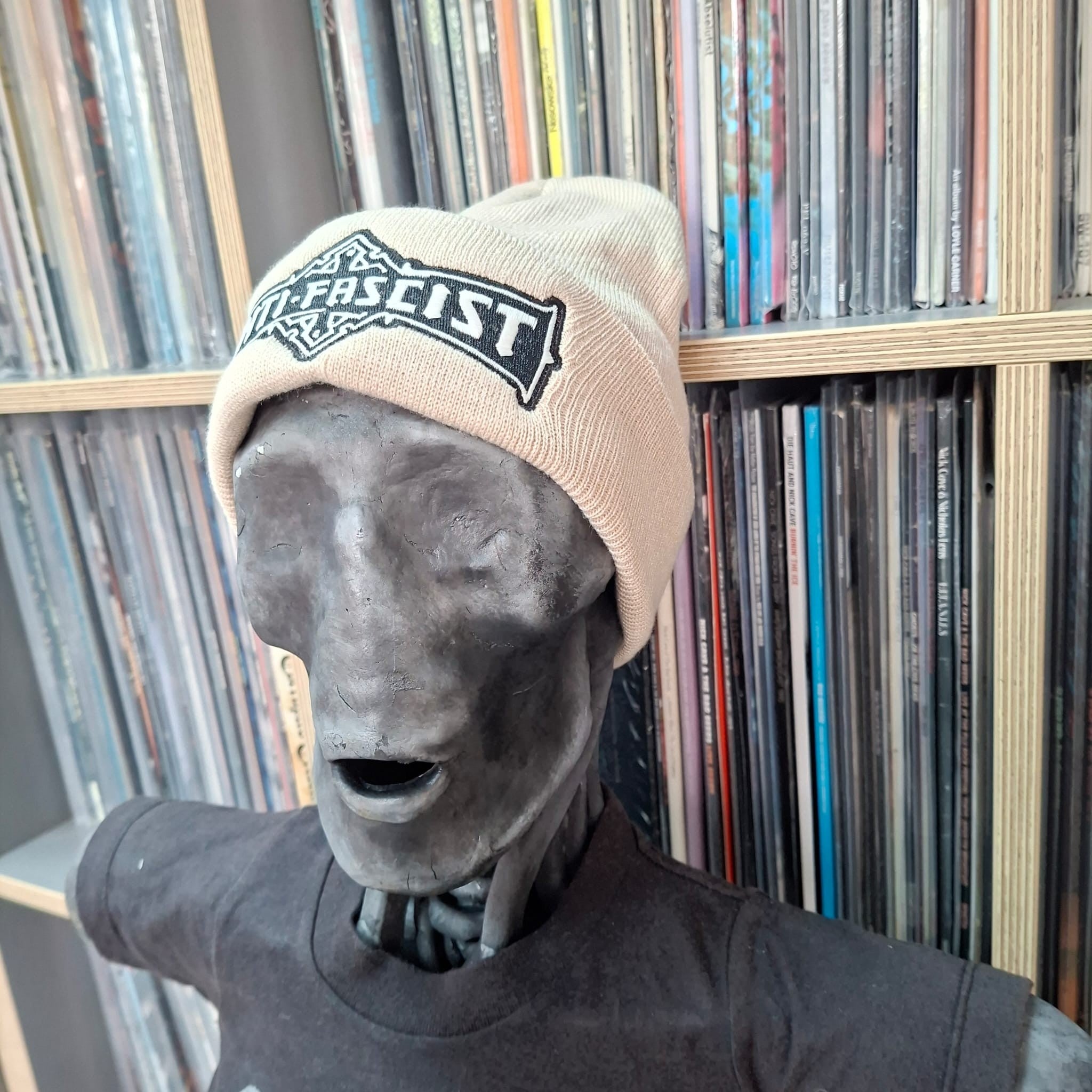 bolt-thrower-anti-fascist-bonnet-beige-phosphorescent image 2