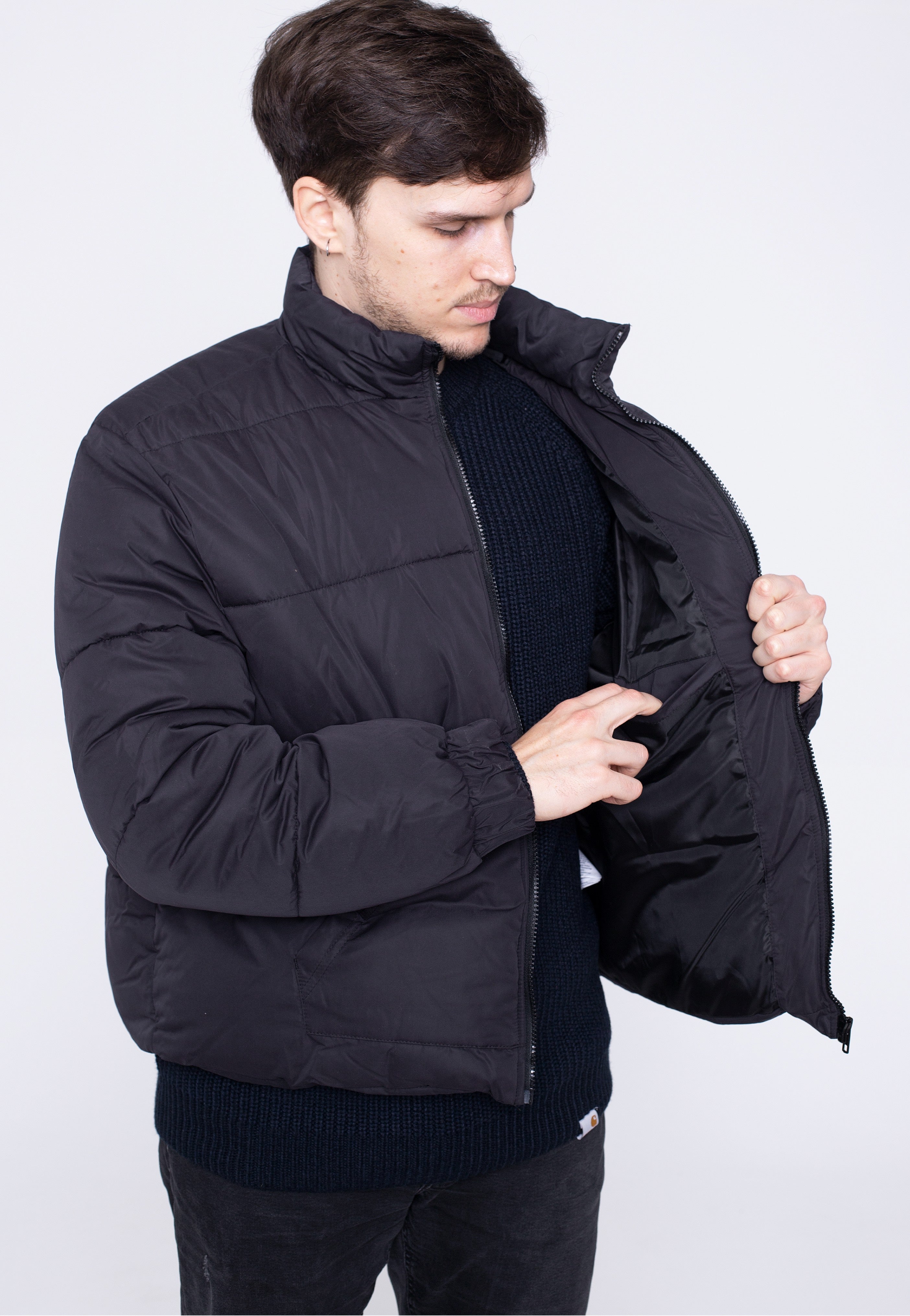 urban-classics-cropped-down-veste-matelass-e-noire-homme-m image 4