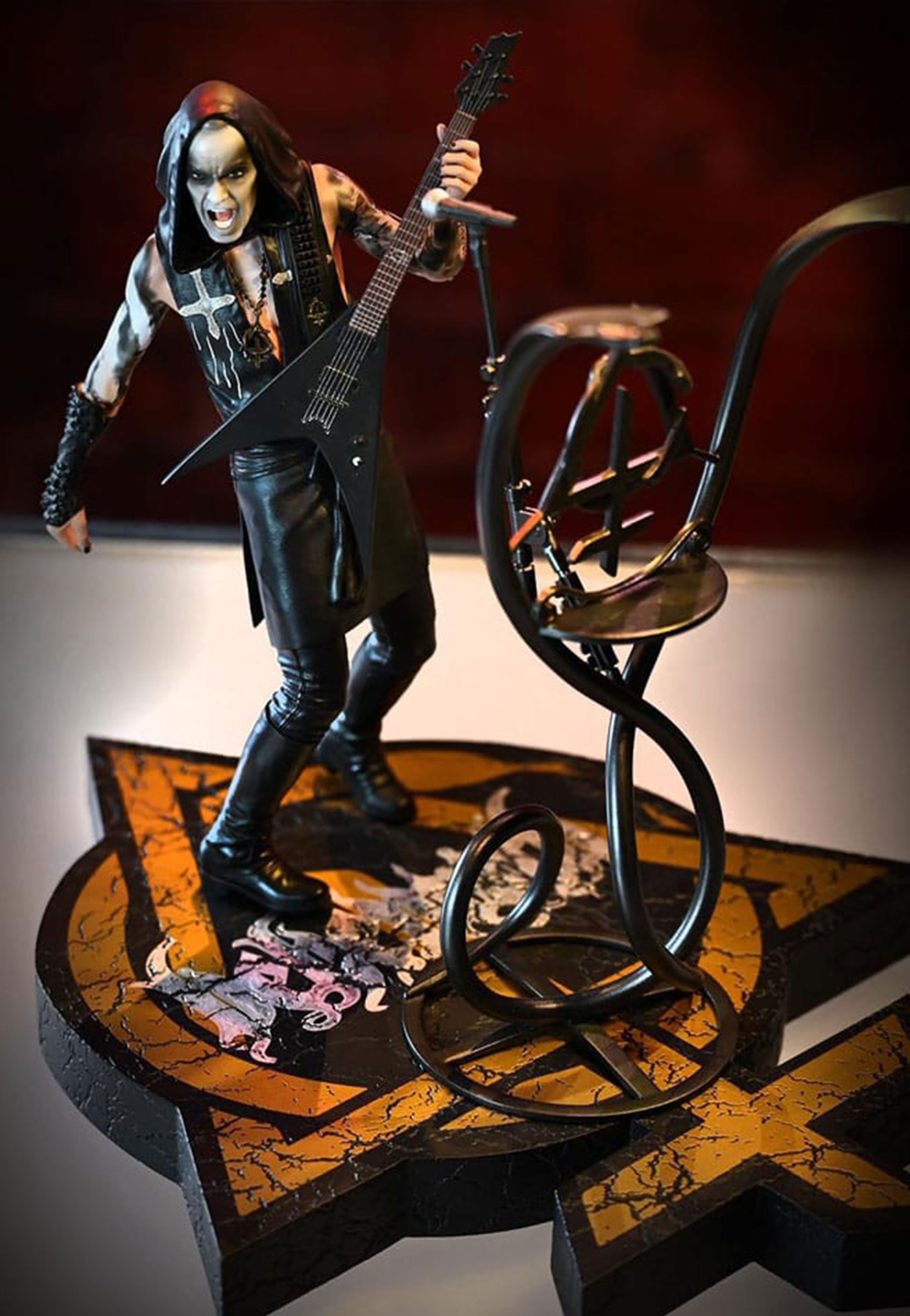 behemoth-nergal-rock-iconz-statue-multicolore image 2