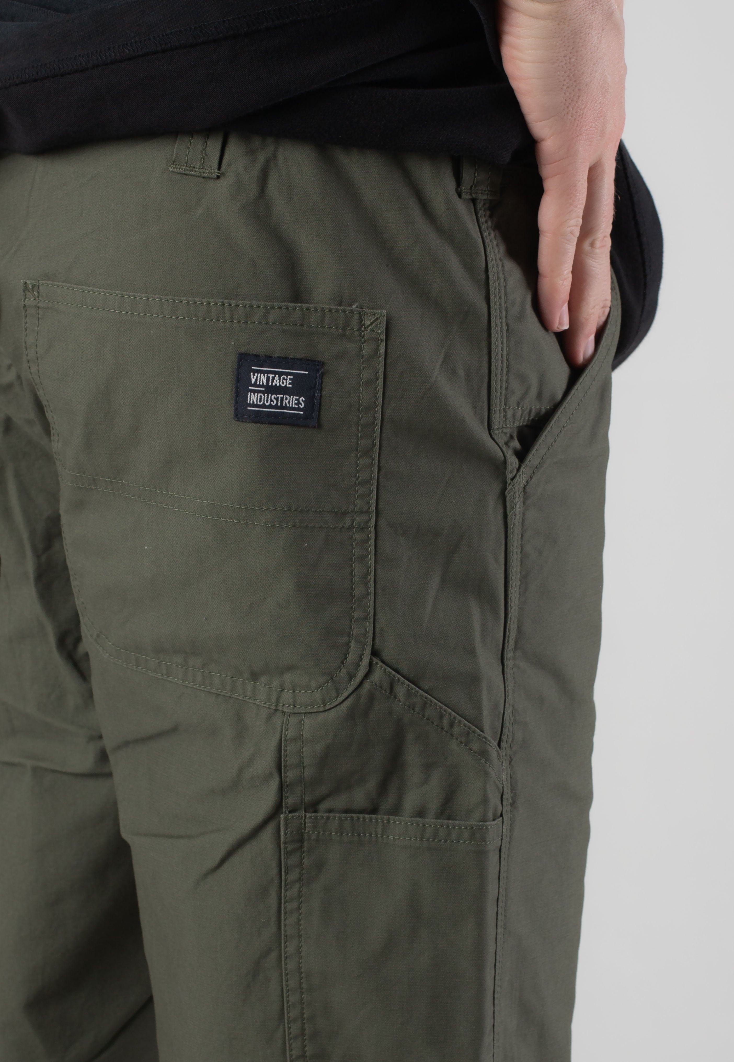 vintage-industries-alcott-olive-short-vert-homme-cargo image 4