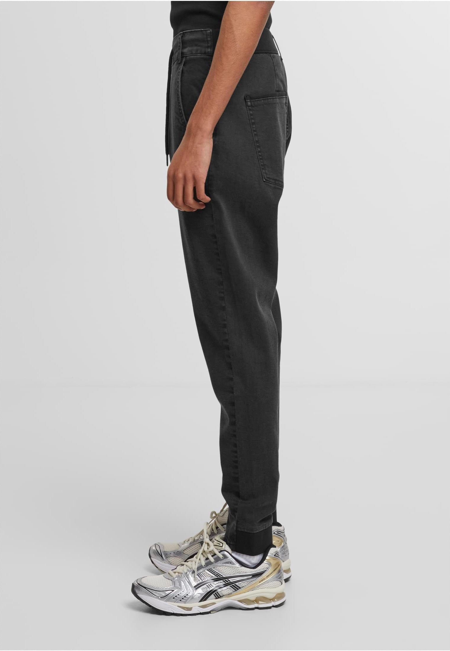 urban-classics-antifit-denim-black-washed-jean-homme image 4