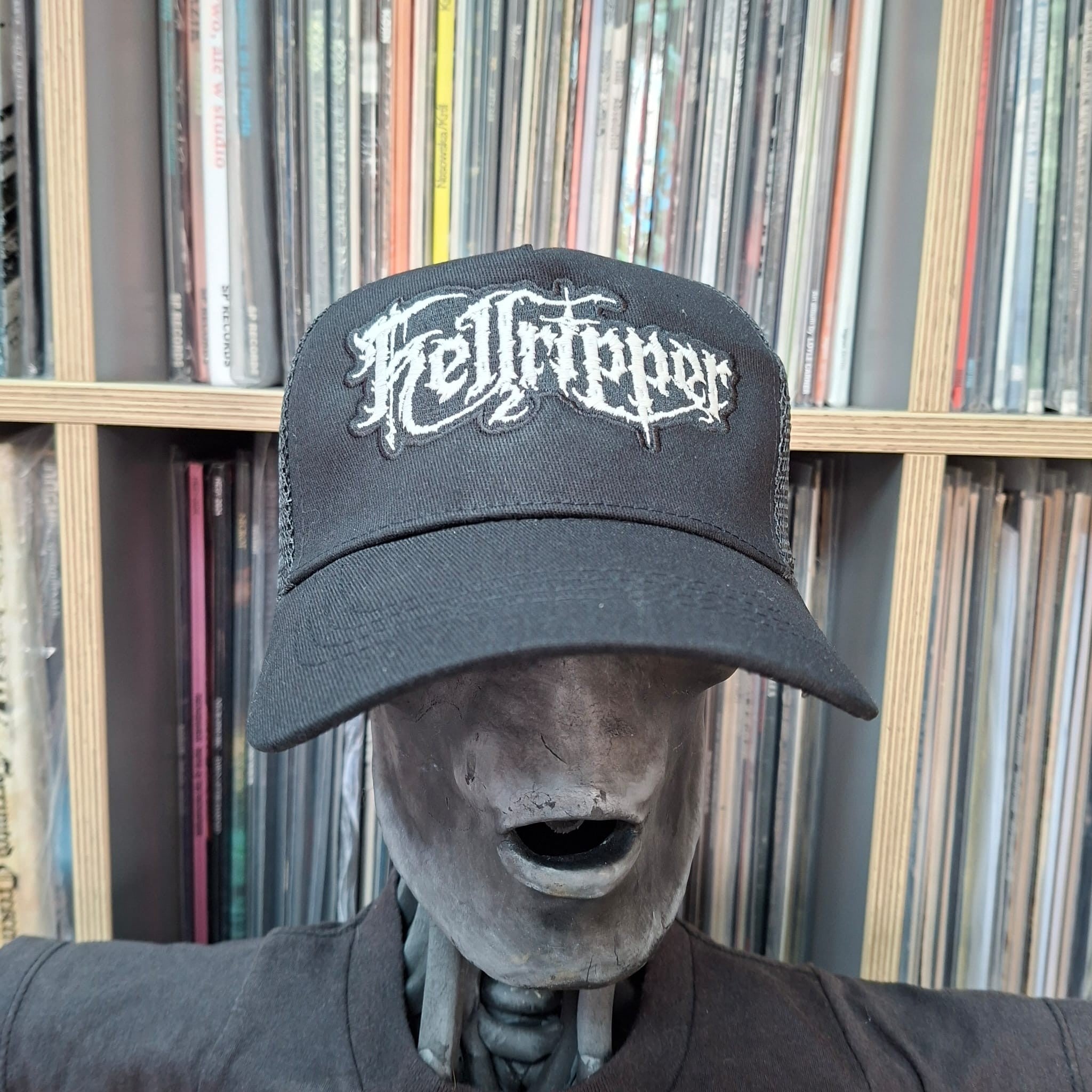 hellripper-logo-casquette-trucker-phosphorescente-brod-e image 2