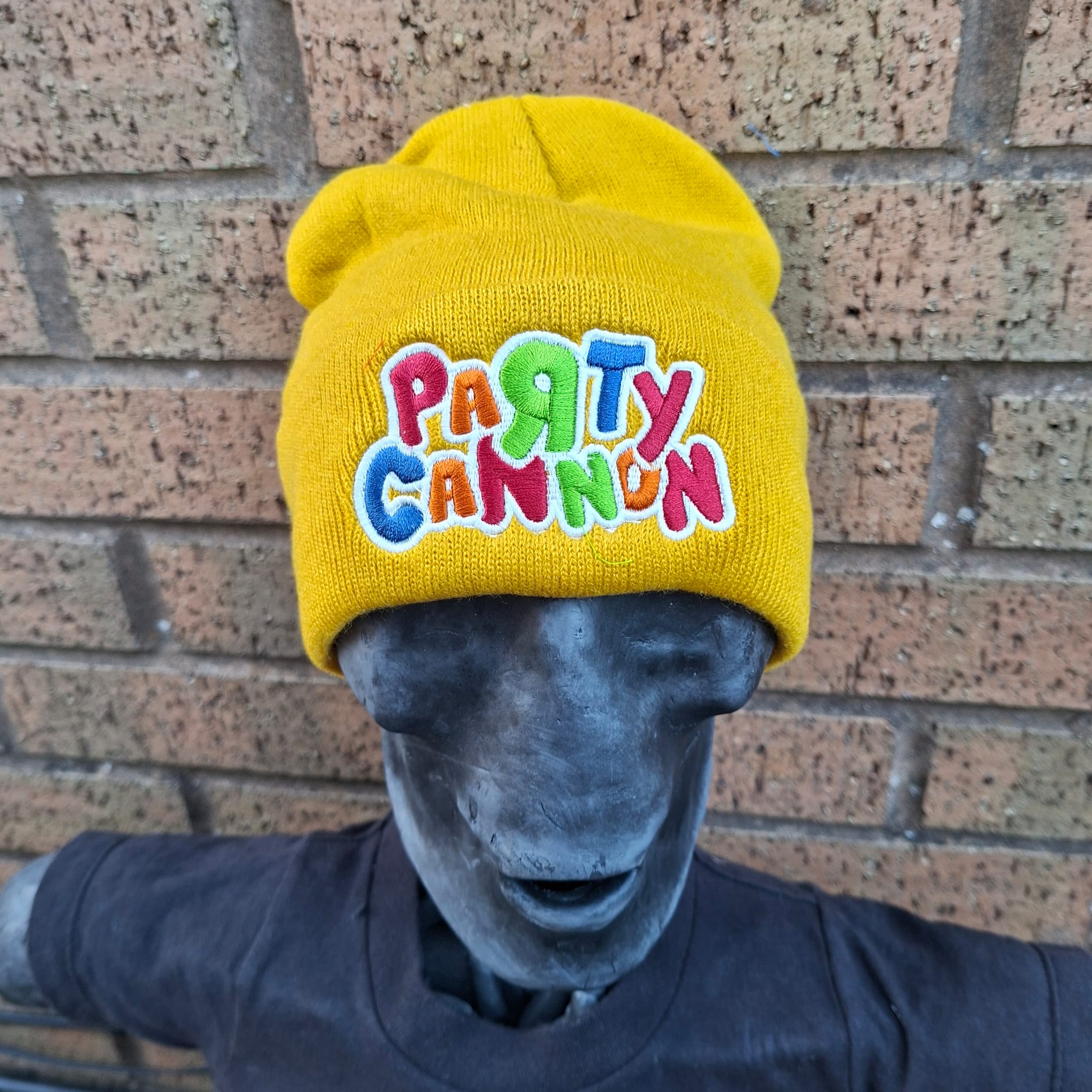 party-cannon-logo-glow-bonnet-jaune-moutarde image 3