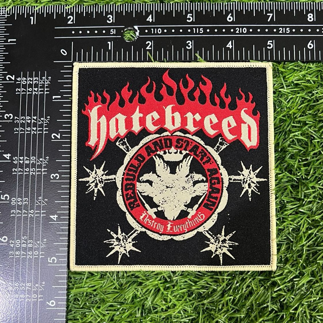 hatebreed-destroy-everything-patch-tiss-bordure-rouge-10cm image 5