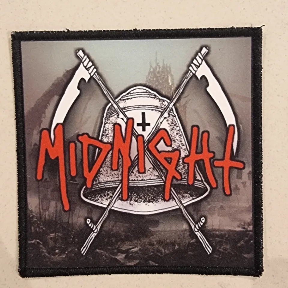midnight-farewell-to-hell-patch-tiss-petit-format image 1