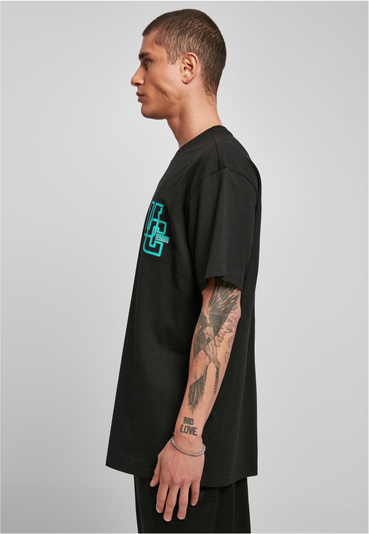 urban-classics-glow-logo-black-t-shirt-noir-homme image 5