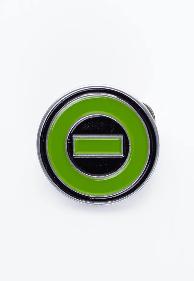 type-o-negative-negative-symbol-pin-vert-gothique image 1