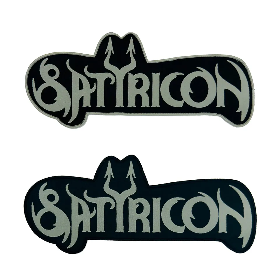 satyricon-logo-cusson-tiss-oversized-bordure-noire-30-cm image 1
