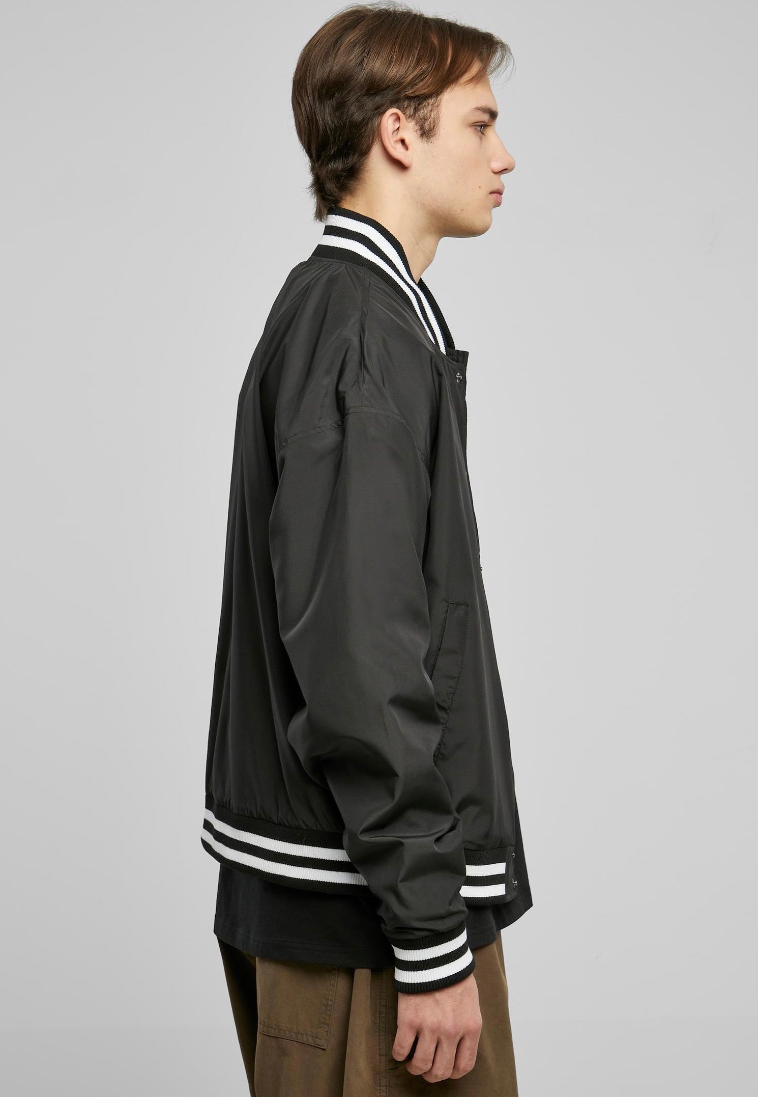urban-classics-light-college-black-veste-college-homme image 3