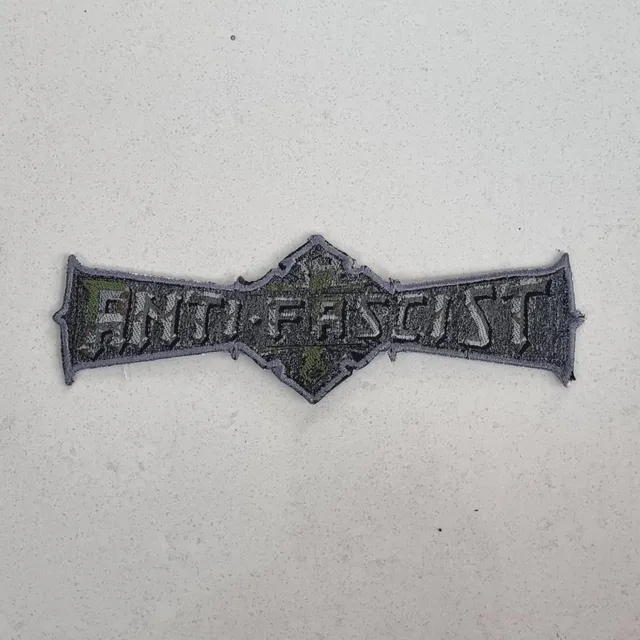 anti-fascist-bolt-thrower-patch-tiss-thermocollant image 1