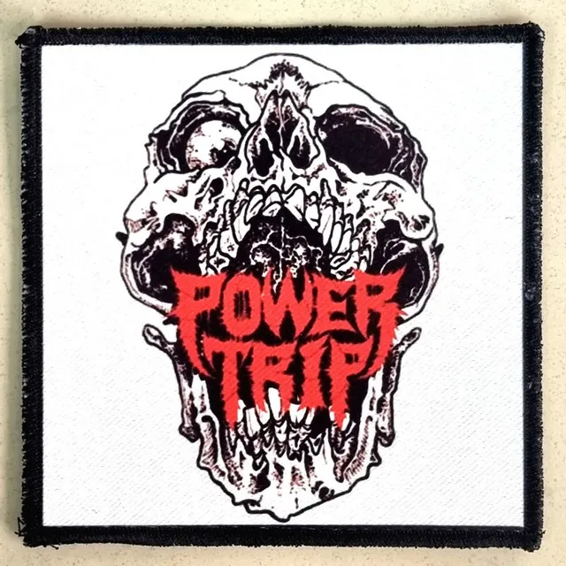 783punx-power-trip-skull-patch-carr-bordure-noire image 1