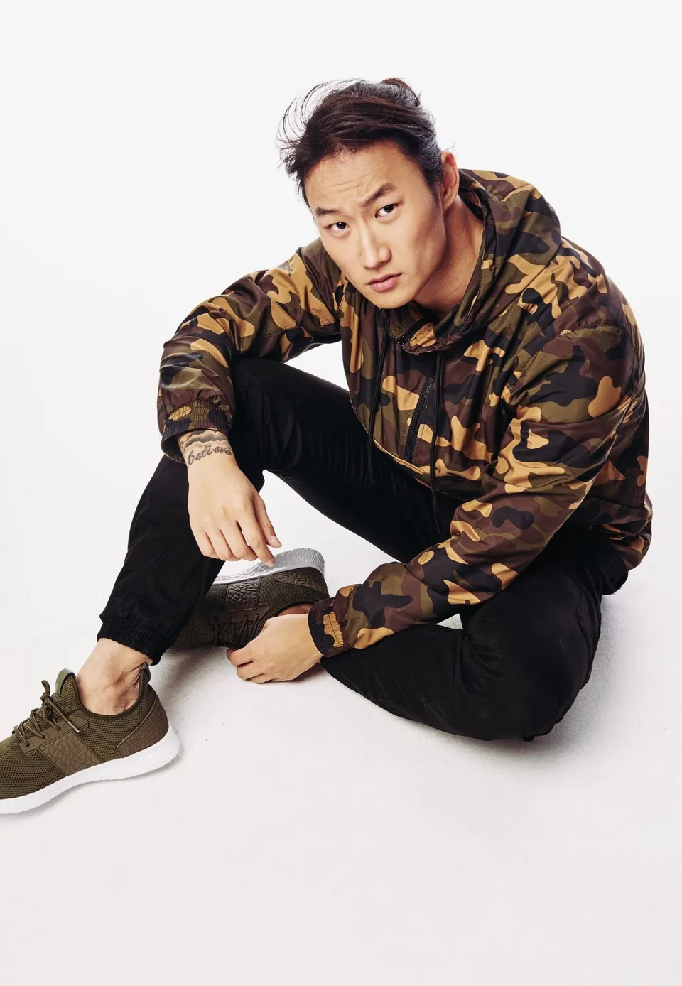 urban-classics-cargo-black-pantalon-noir-jogger image 1