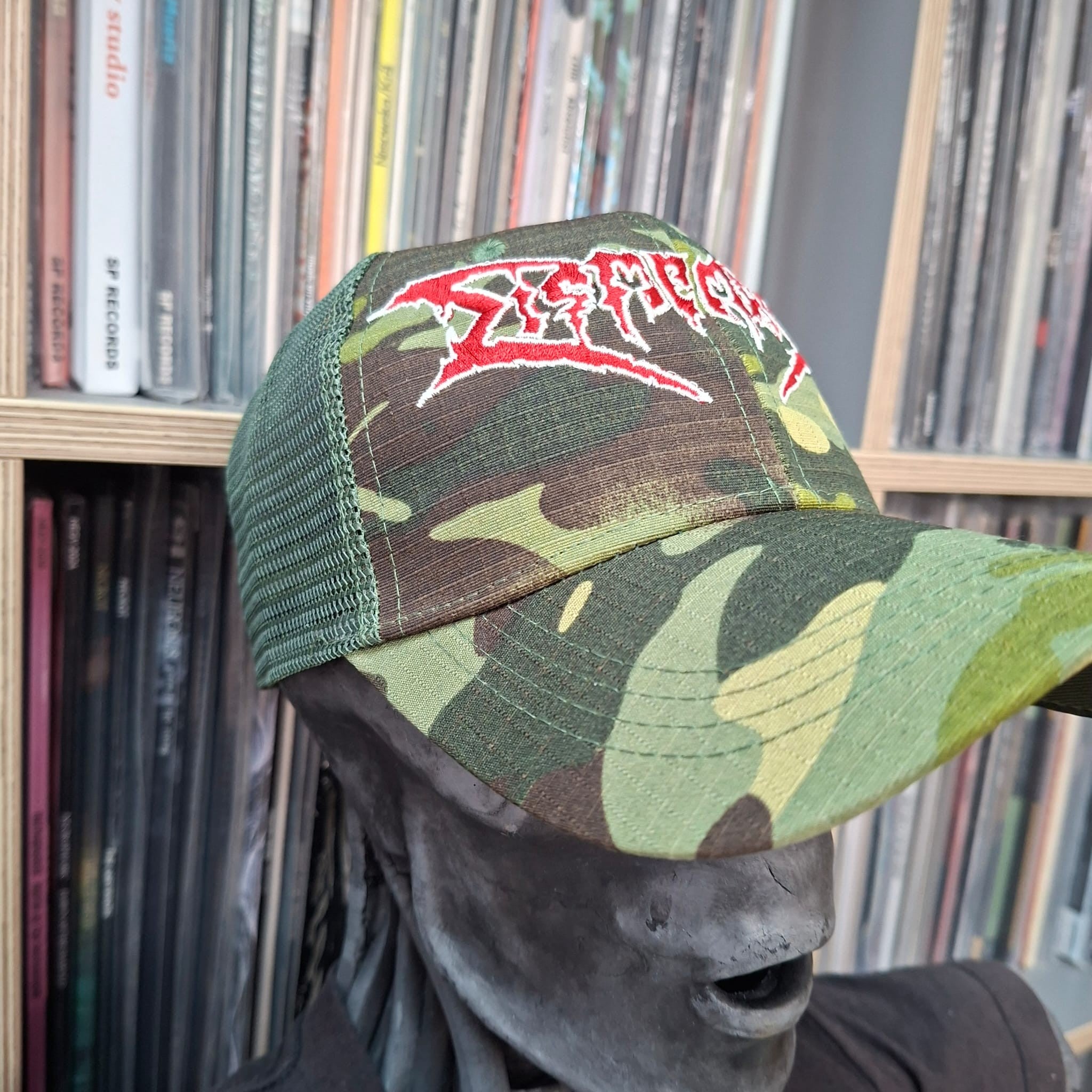 dismember-logo-casquette-trucker-camo-brod-e image 2