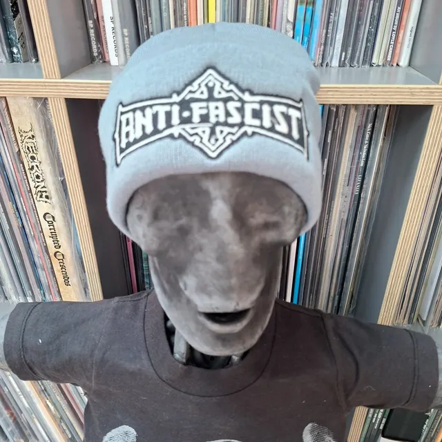 anti-fascist-bolt-thrower-beanie-gris-logo-phosphorescent image 1