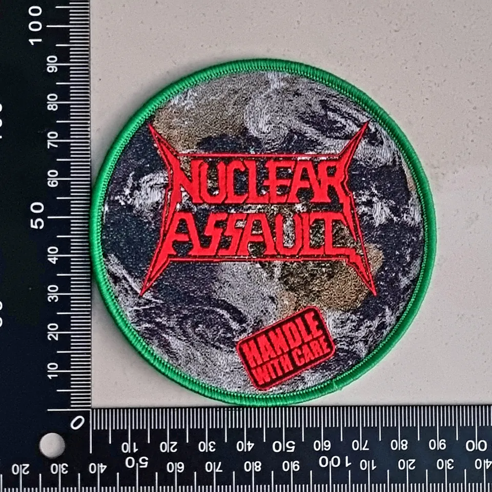 nuclear-assault-handle-with-care-patch-tiss-bordure-verte image 1