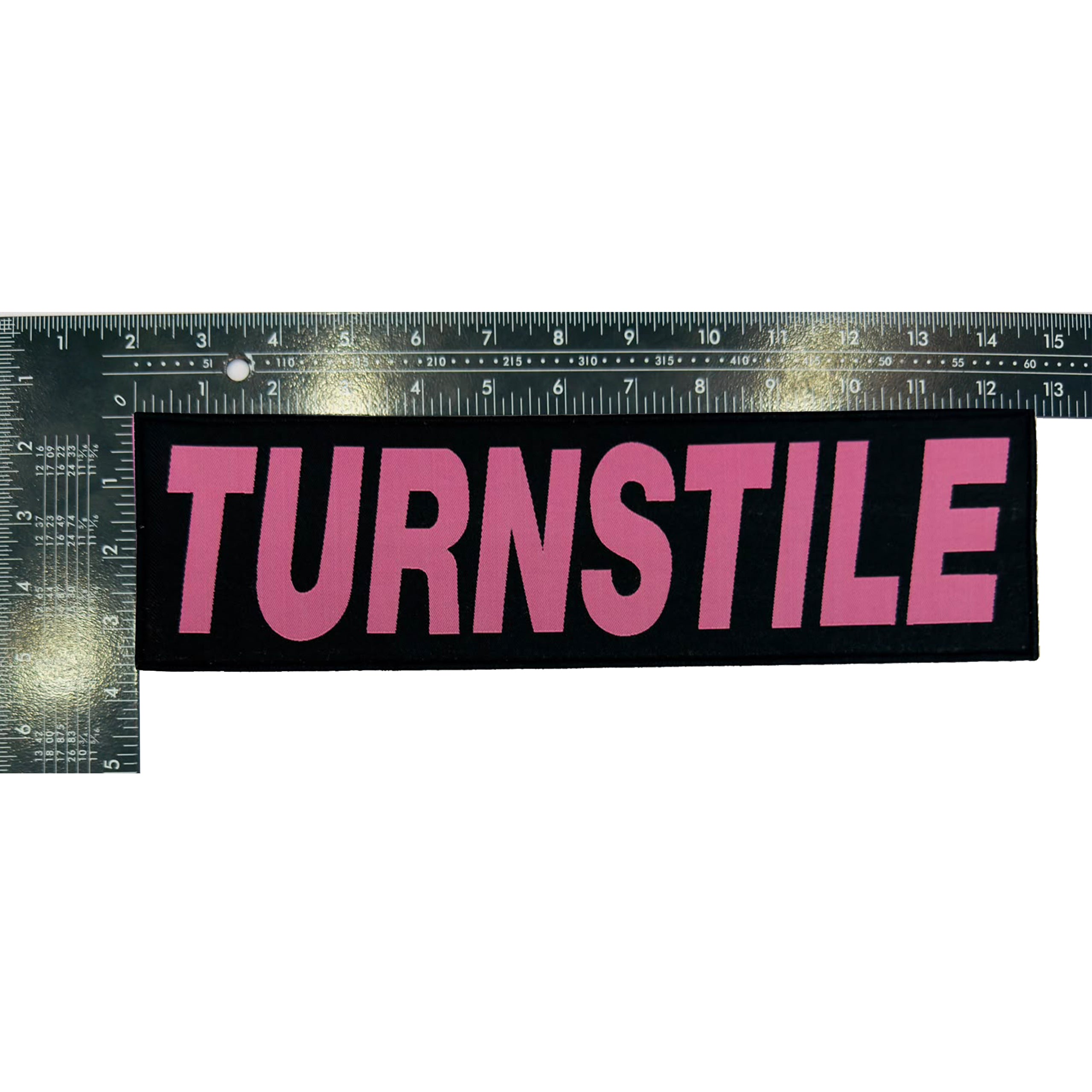 turnstile-logo-patch-tiss-oversized-bordure-noire-30-cm image 3