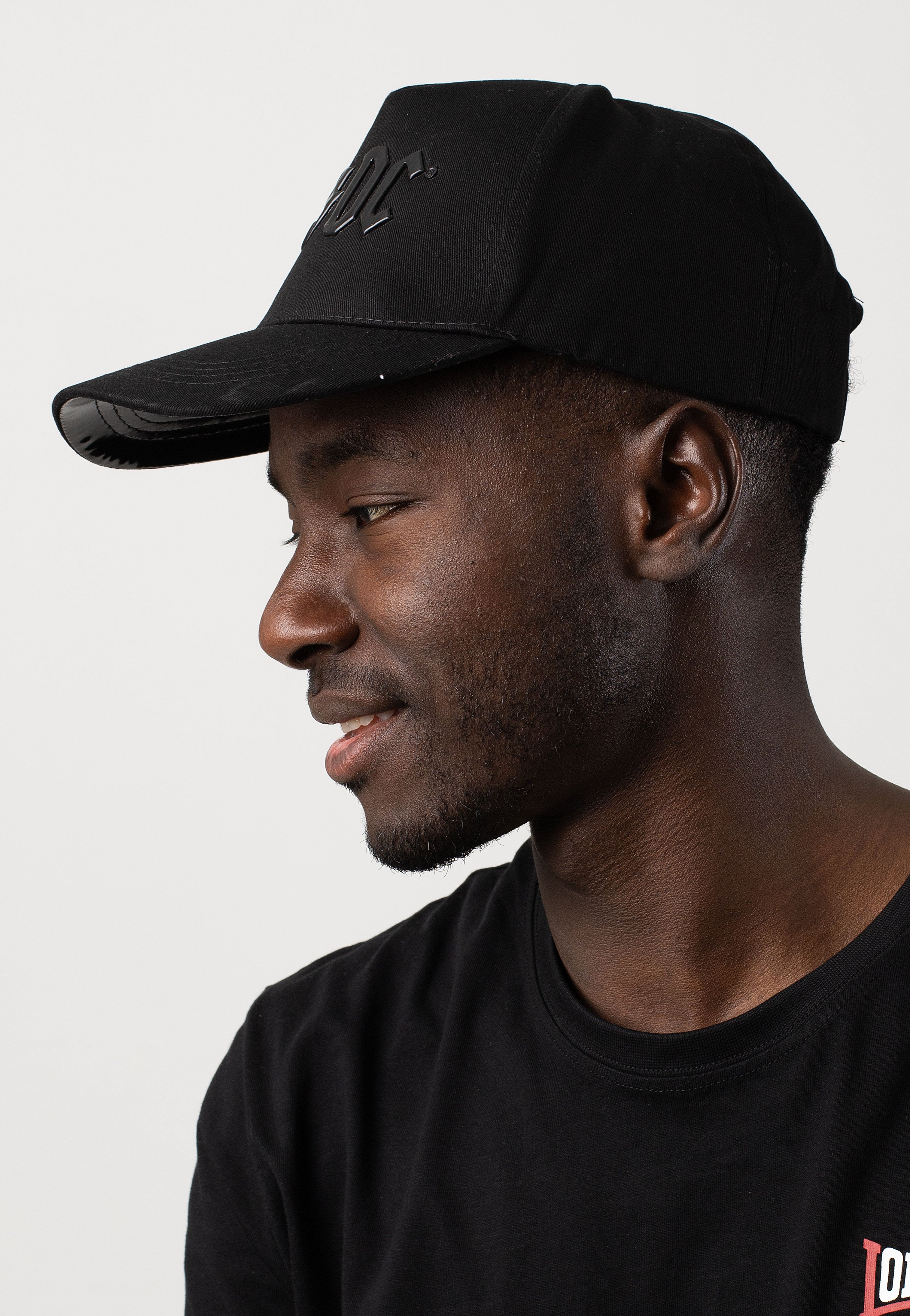 ac-dc-shiny-black-logo-casquette-noire-taille-unique image 6