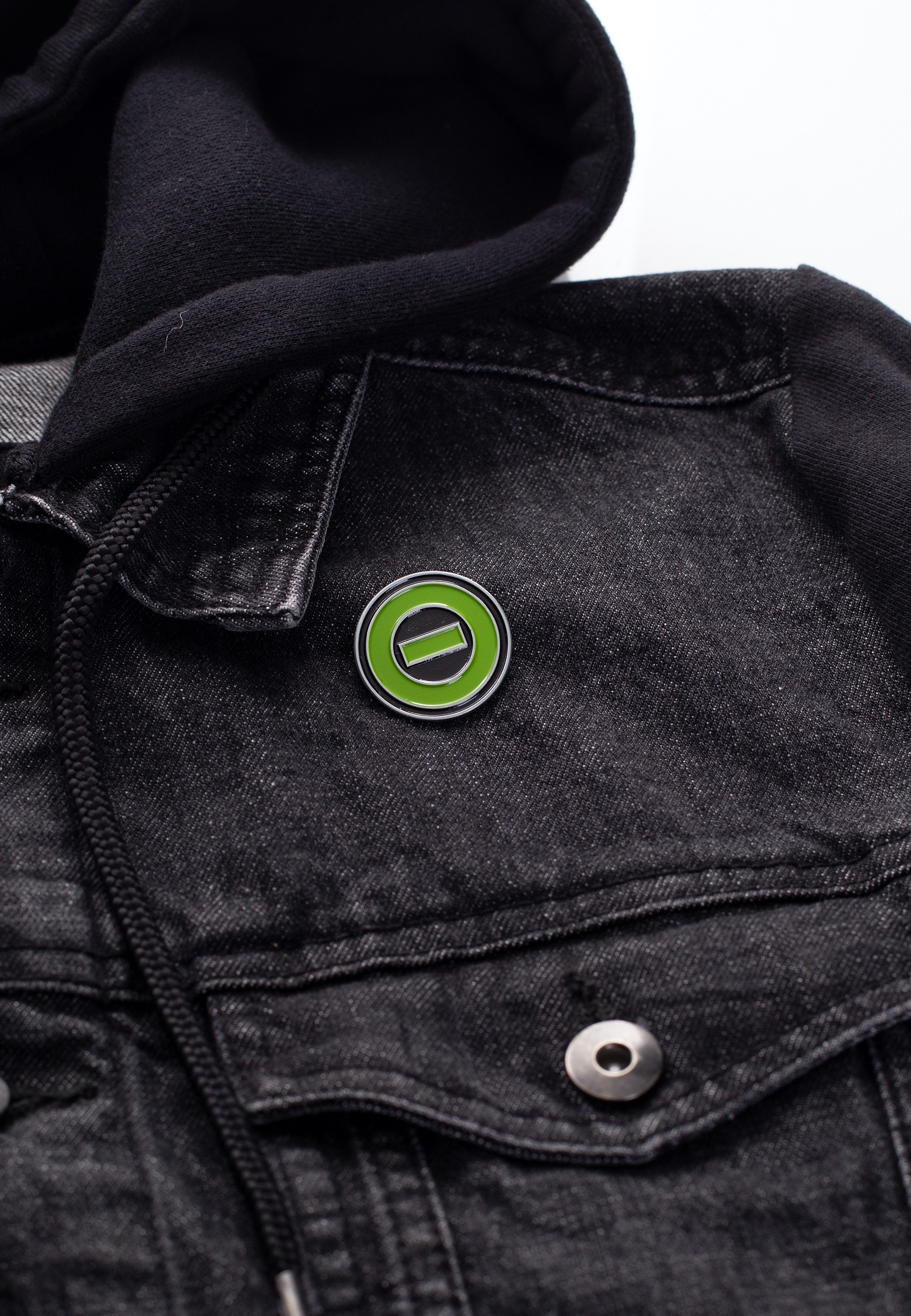 type-o-negative-negative-symbol-pin-vert-gothique image 2