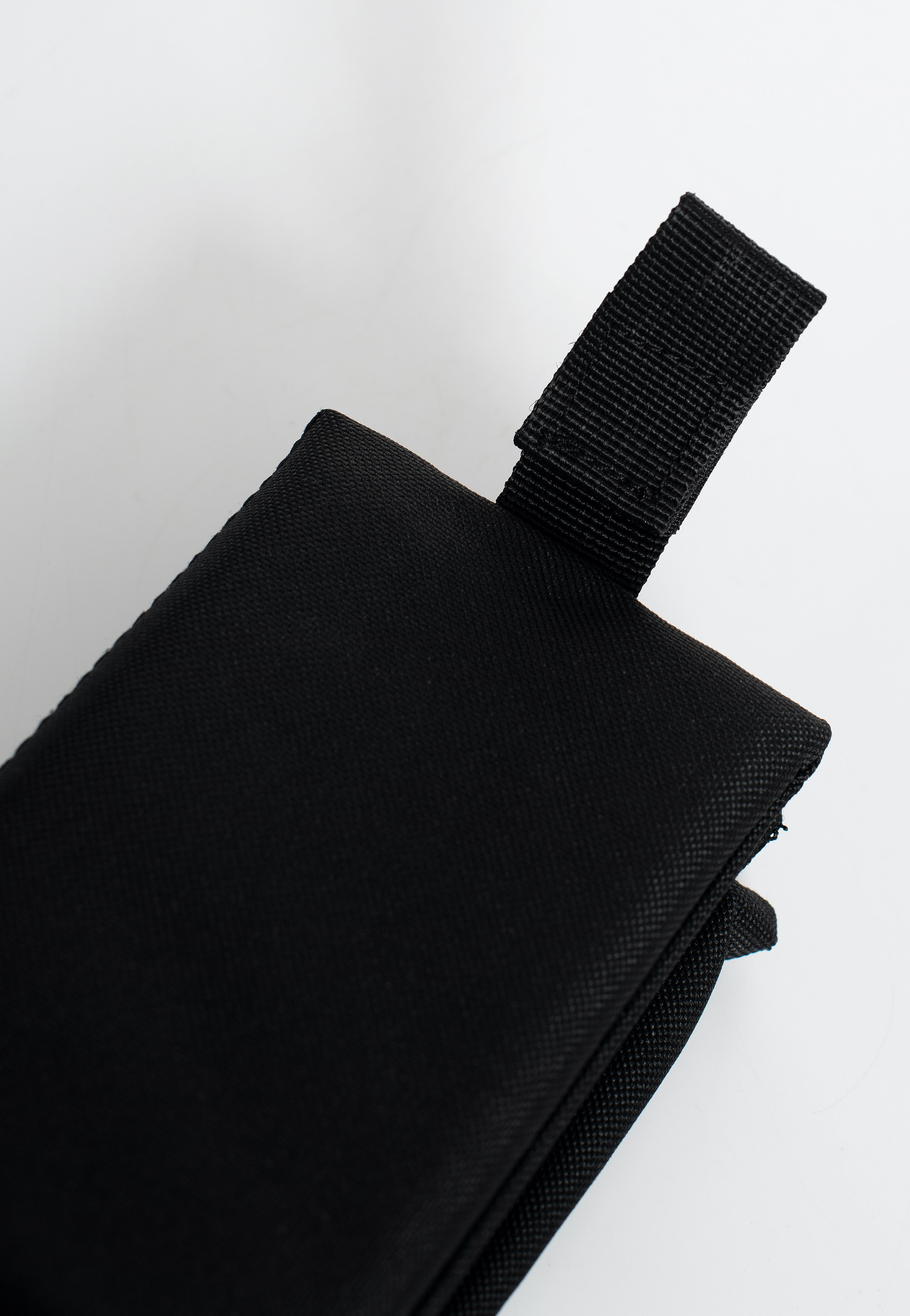 brandit-folded-black-tapis-assis-noir-pliable image 4