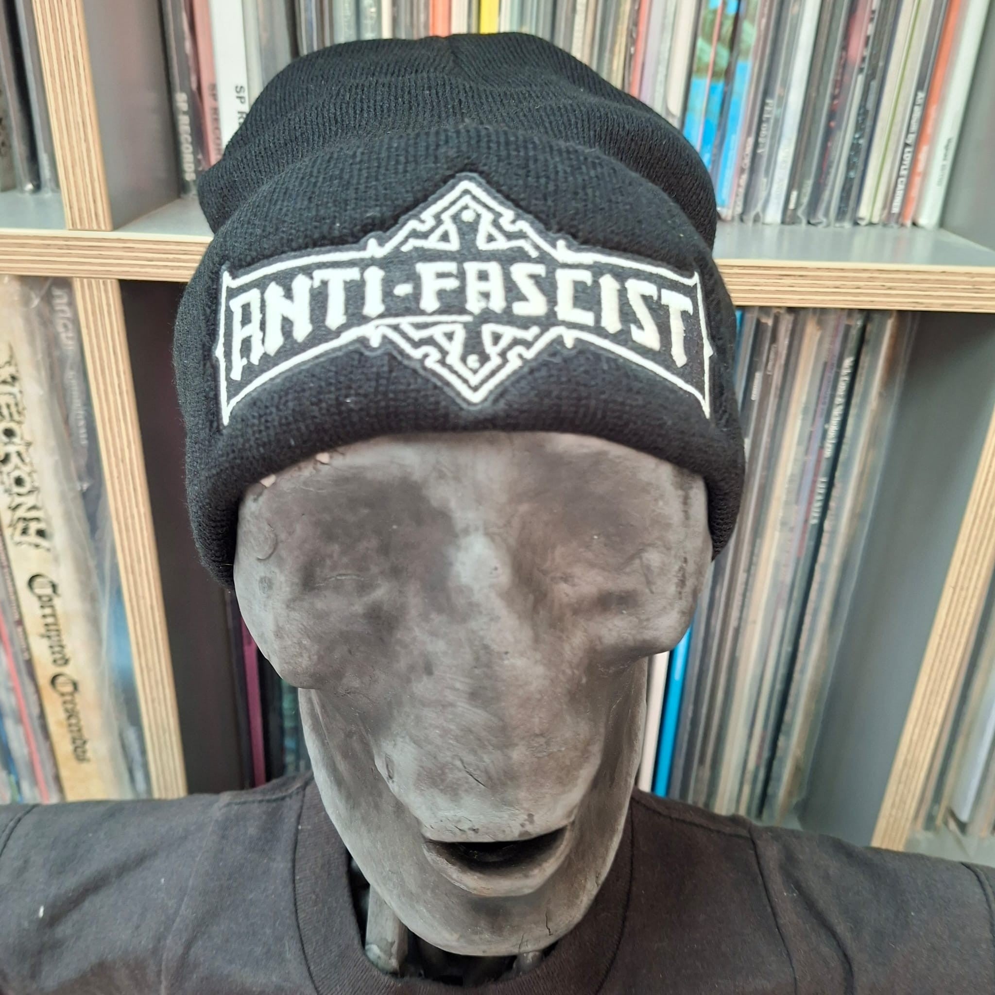 anti-fascist-bolt-thrower-bonnet-noir-phosphorescent image 1