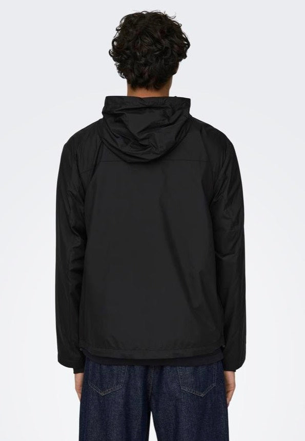 only-sons-eran-hood-black-coupe-vent-noir-homme image 4