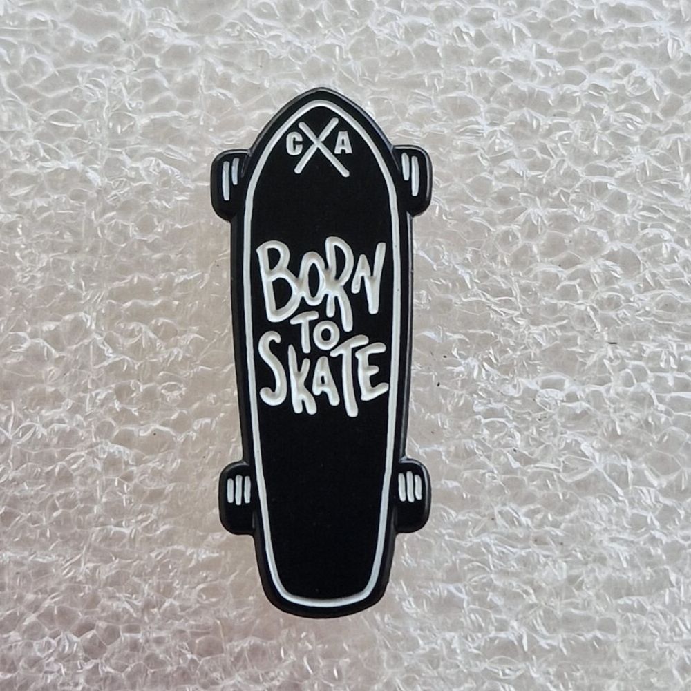 783punx-born-to-skate-pin-mail-petit-30mm-papillon image 1