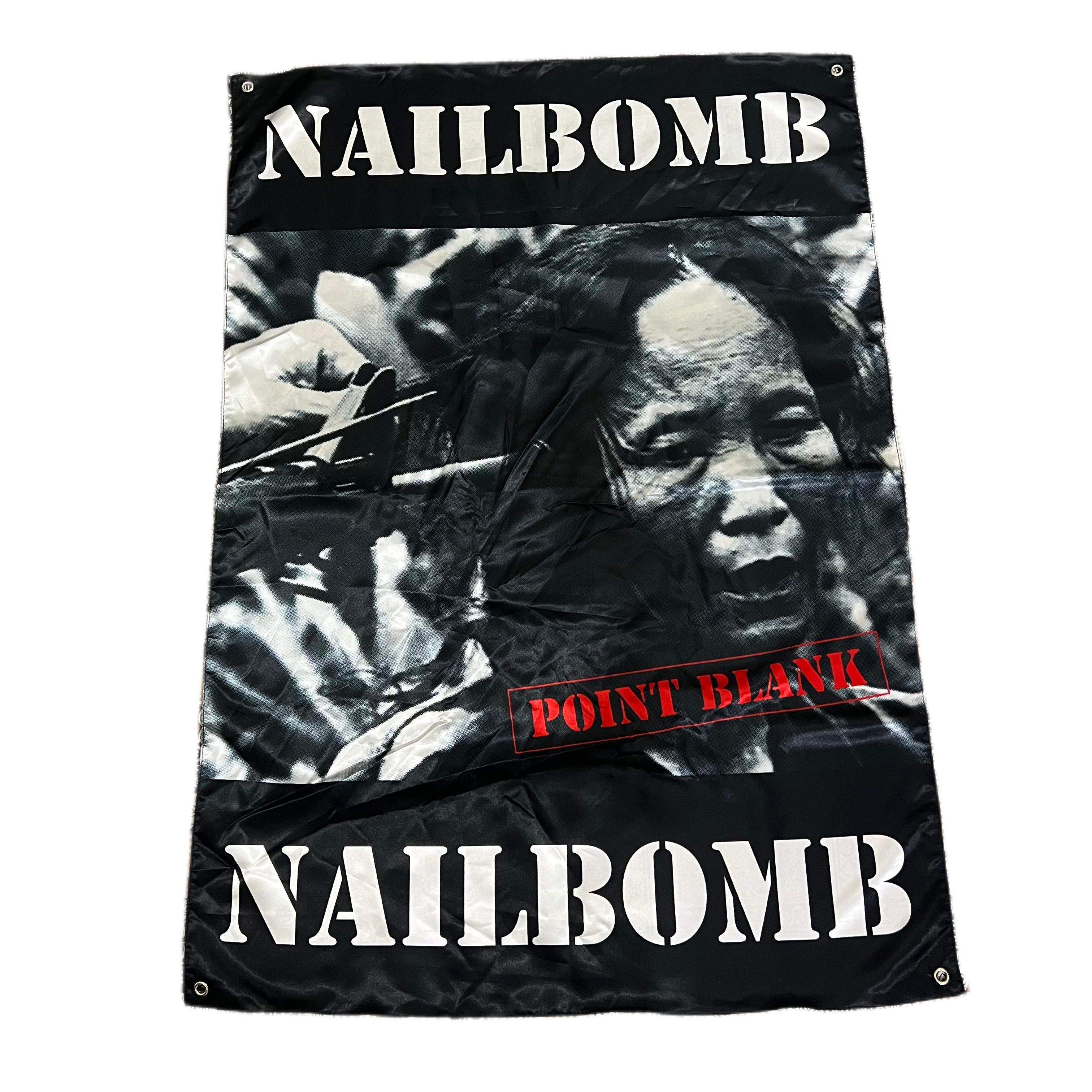 nailbomb-point-blank-drapeau-tissu-100x70-cm image 1