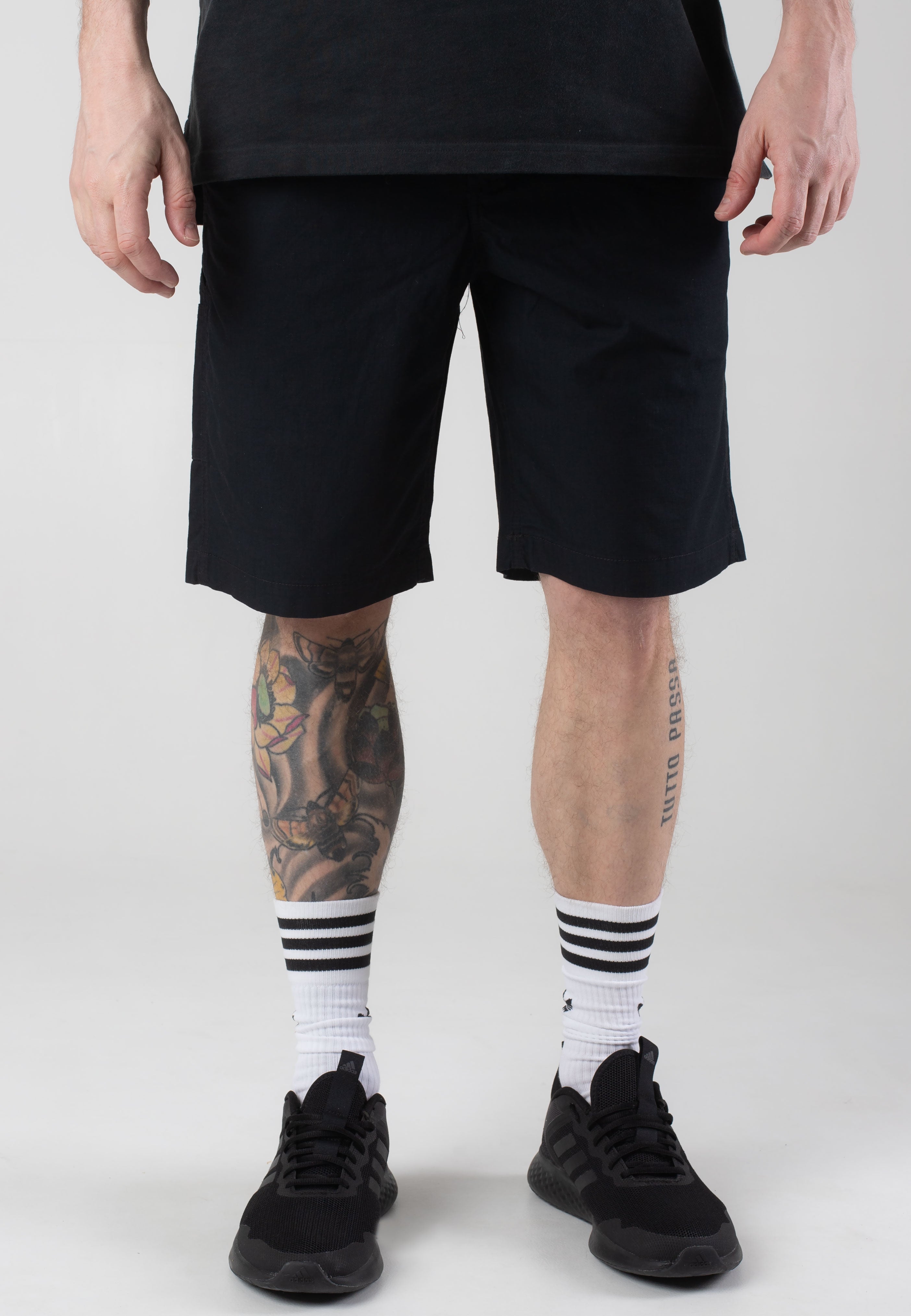 vintage-industries-worker-black-short-cargo-noir-m image 1
