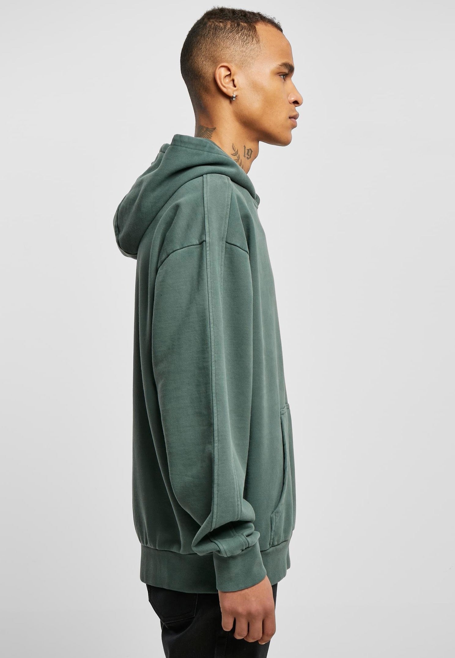 urban-classics-heavy-terry-garment-dye-hoodie-vert image 3