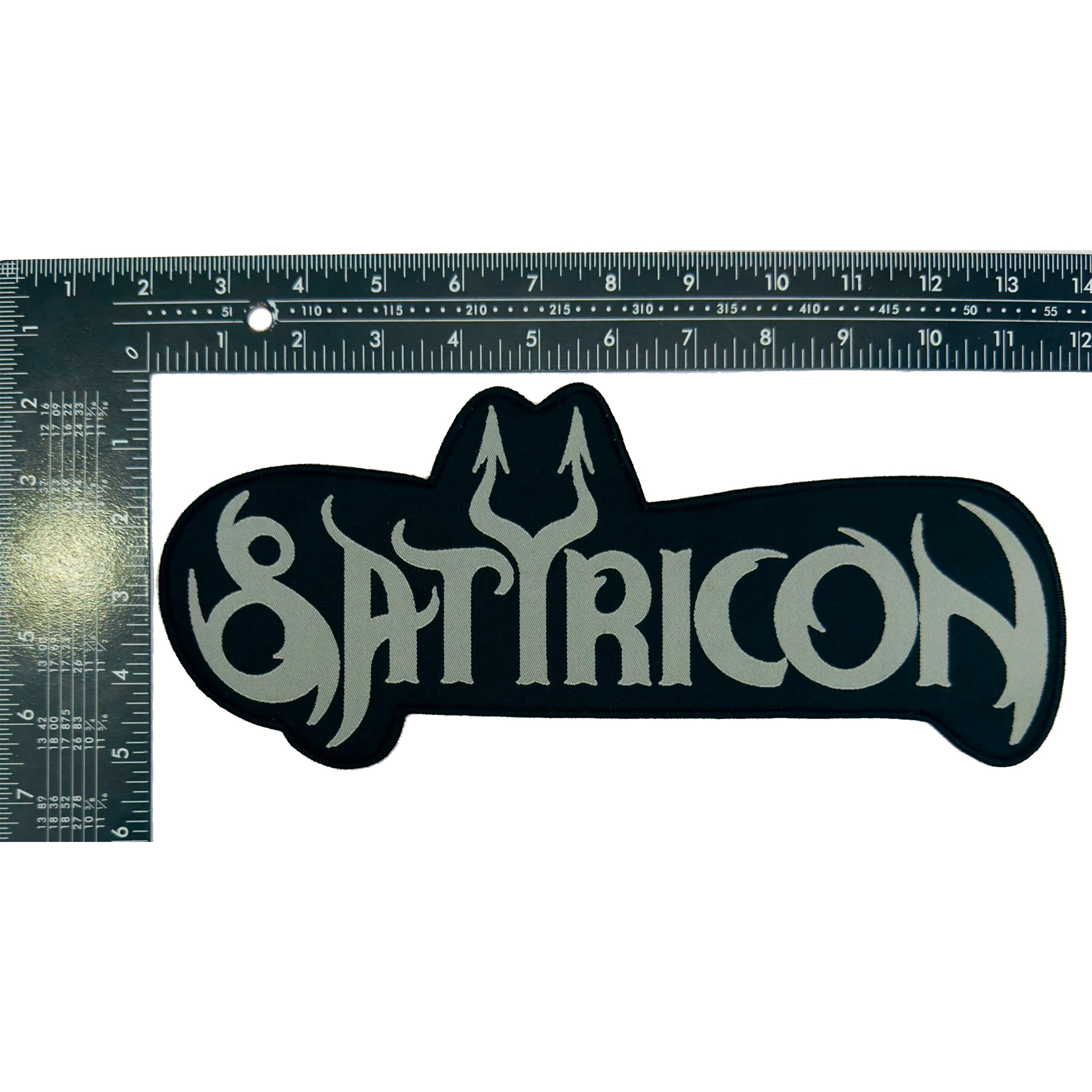 satyricon-logo-cusson-tiss-oversized-bordure-noire-30-cm image 3