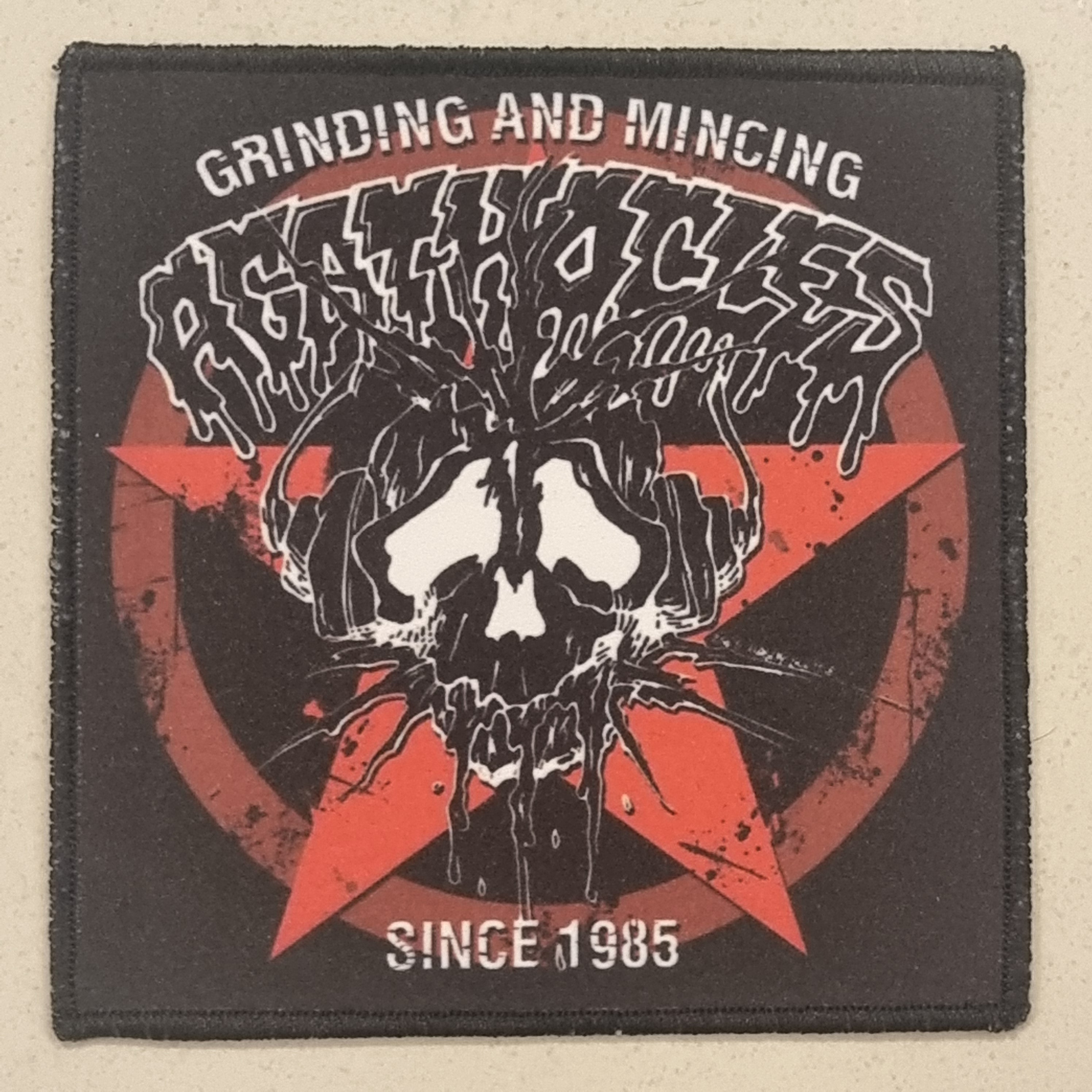 agathocles-grinding-and-mincing-since-1985-patch-petit-cusson-coudre image 1
