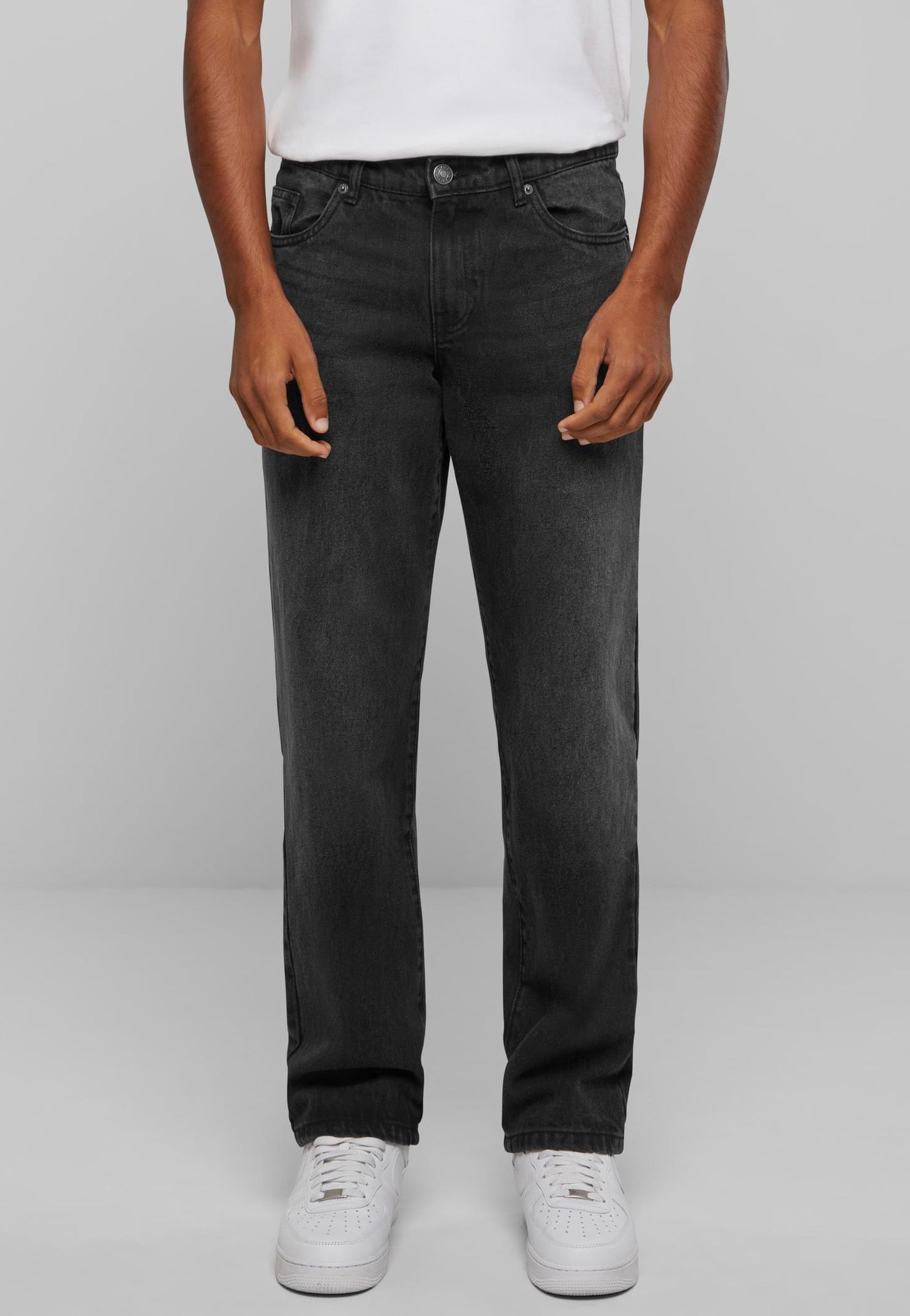 urban-classics-heavy-ounce-straight-fit-jean-black-washed-w32 image 1