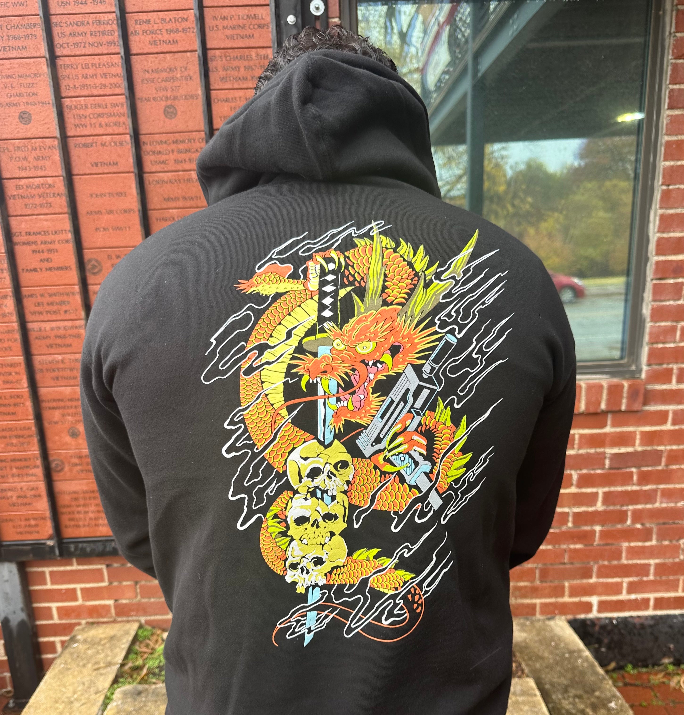 closed-casket-activities-god-s-hate-dragon-uzi-sweat-capuche image 3