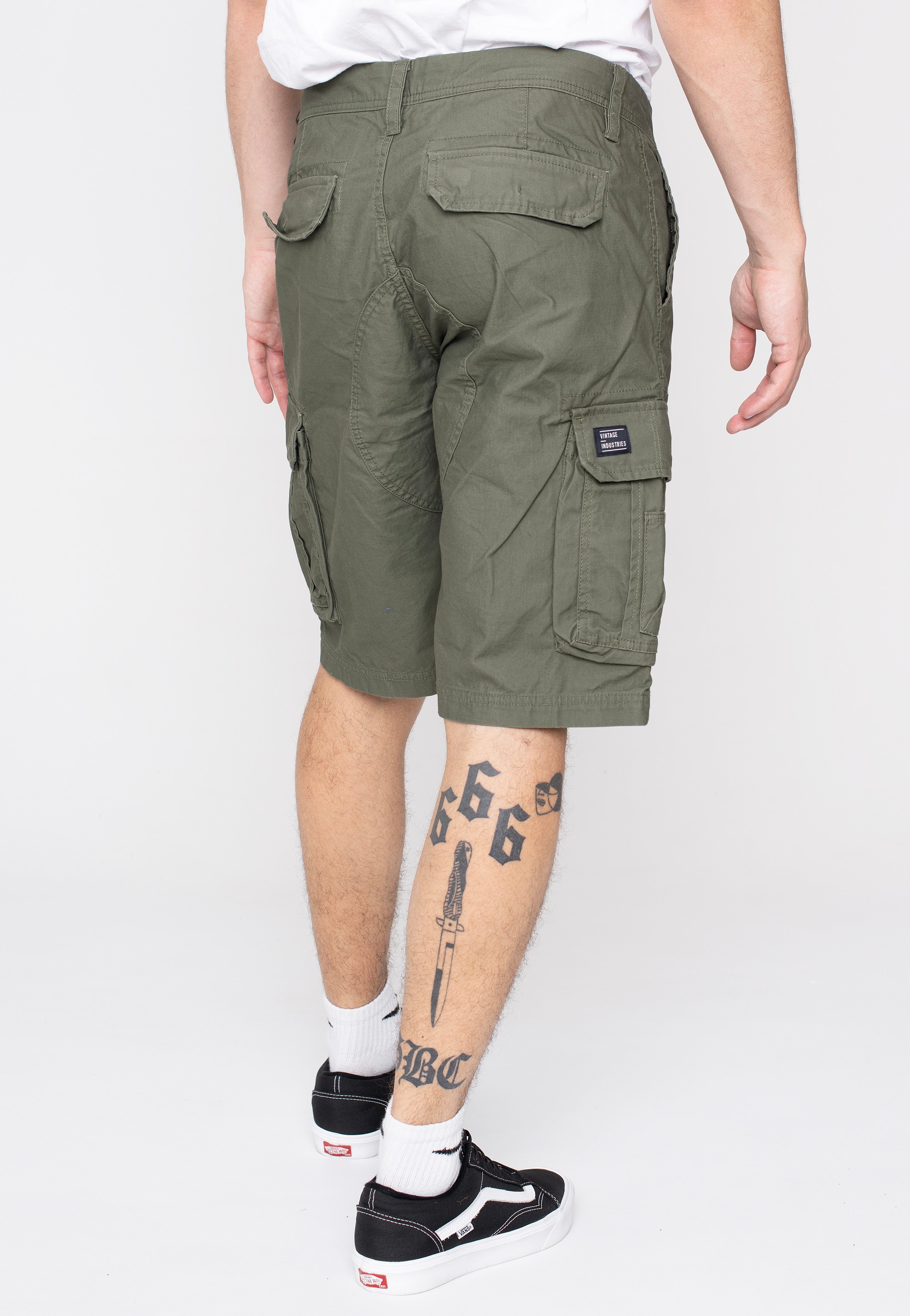 vintage-industries-rowing-olive-short-cargo-vert image 3
