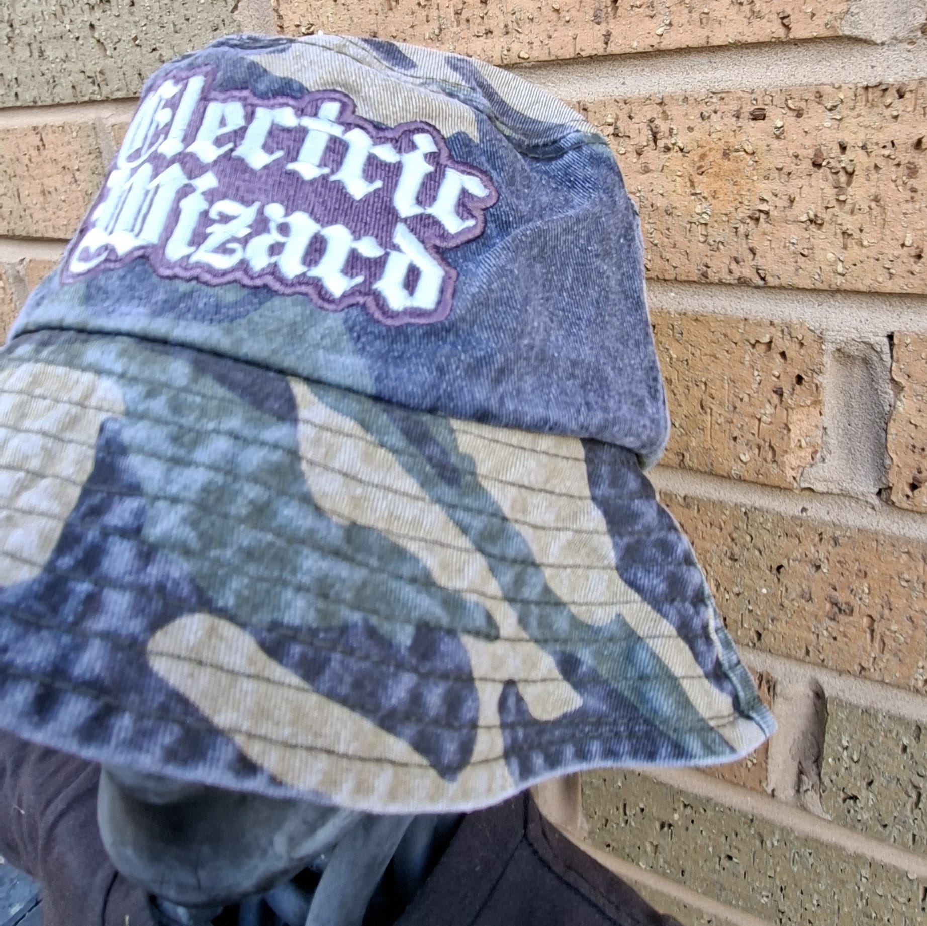 electric-wizard-logo-bob-vert-camo-brod image 3