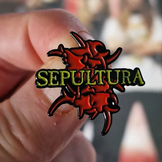 sepultura-logo-pin-s-mail-petit-mod-le-35mm image 1