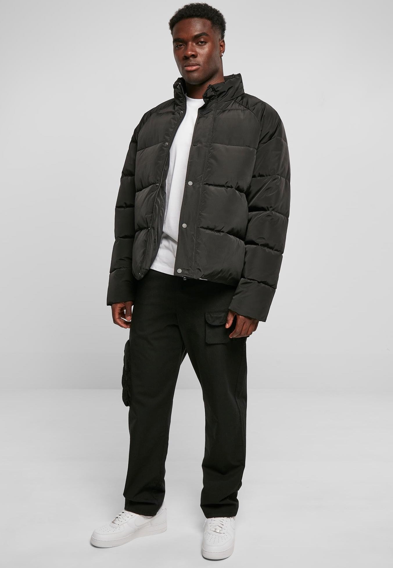 urban-classics-raglan-puffer-black-veste-matelass-e-noire image 5