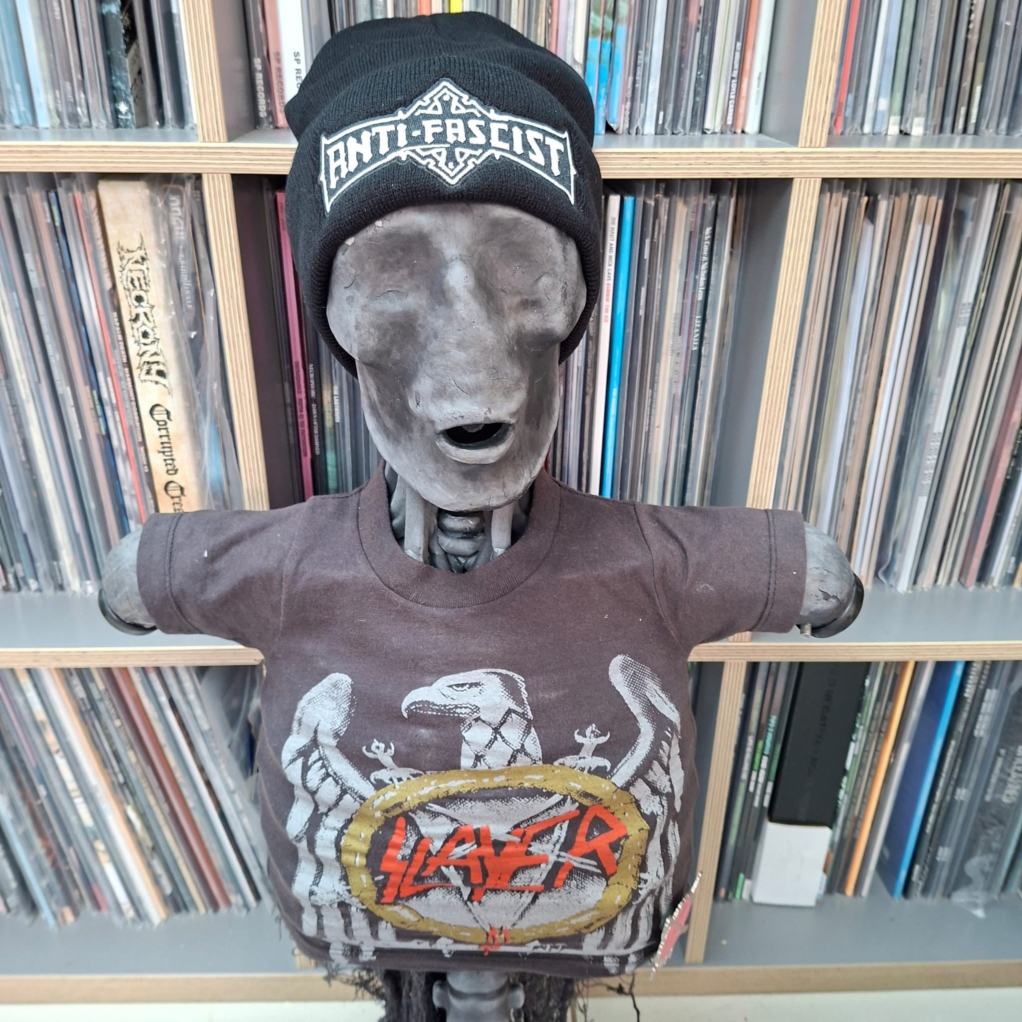 anti-fascist-bolt-thrower-bonnet-noir-phosphorescent image 3