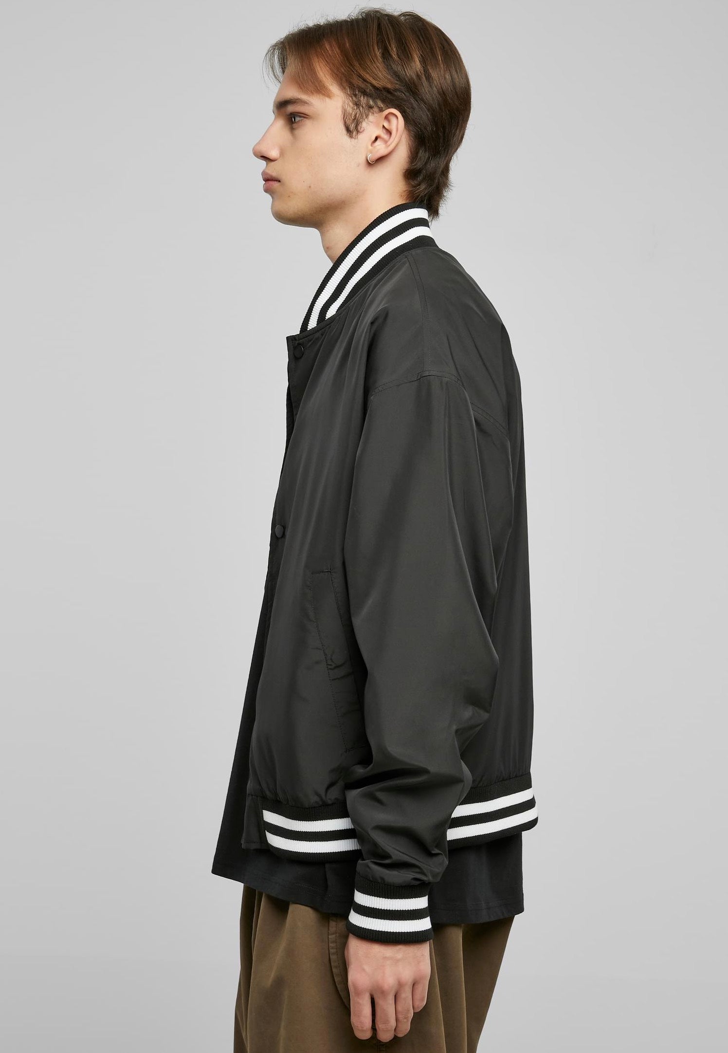 urban-classics-light-college-black-veste-college-homme image 4