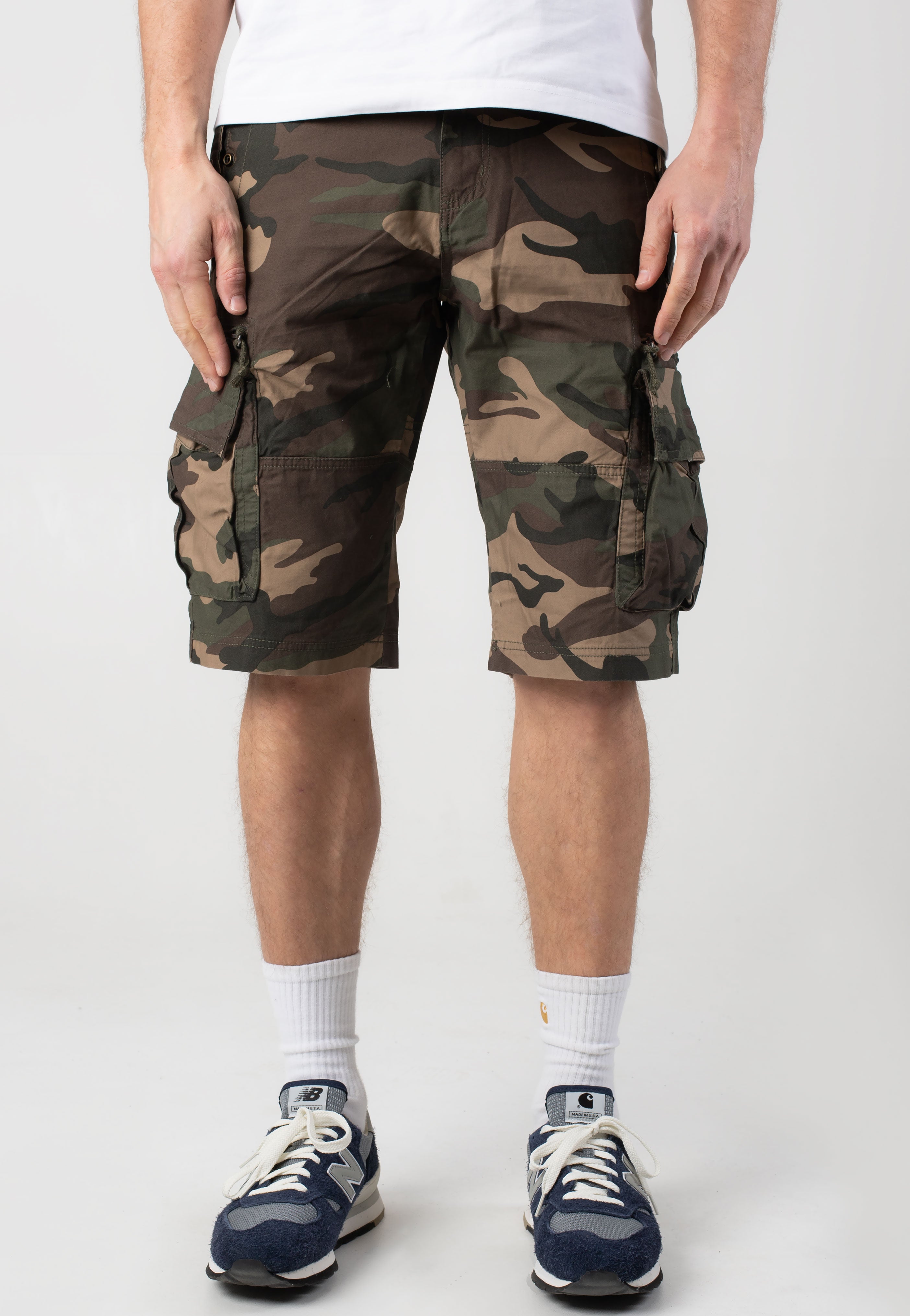 vintage-industries-gandor-woodland-short-cargo-camouflage-coton image 1