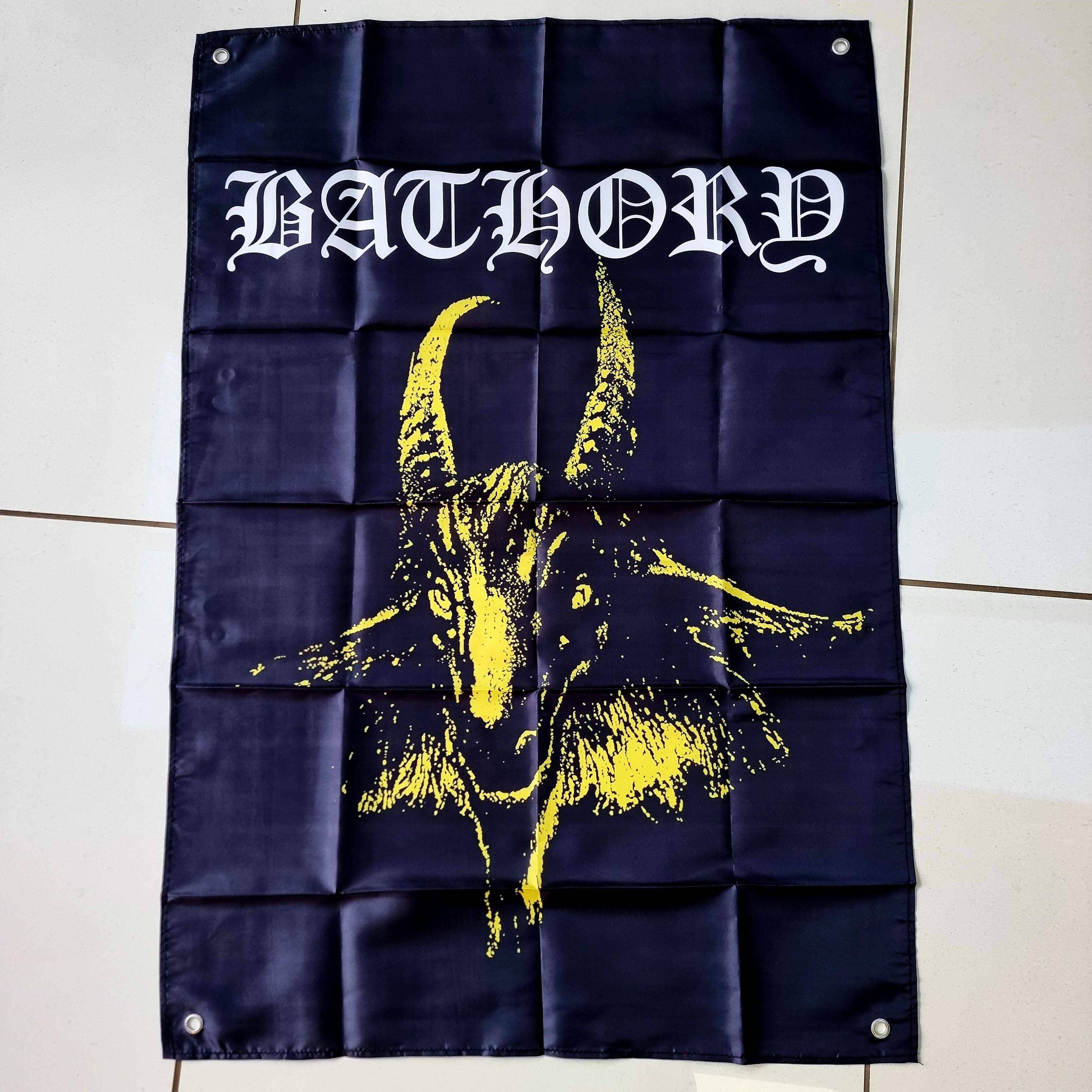 bathory-bathory-drapeau-mural-textile-100x70cm-illets image 1
