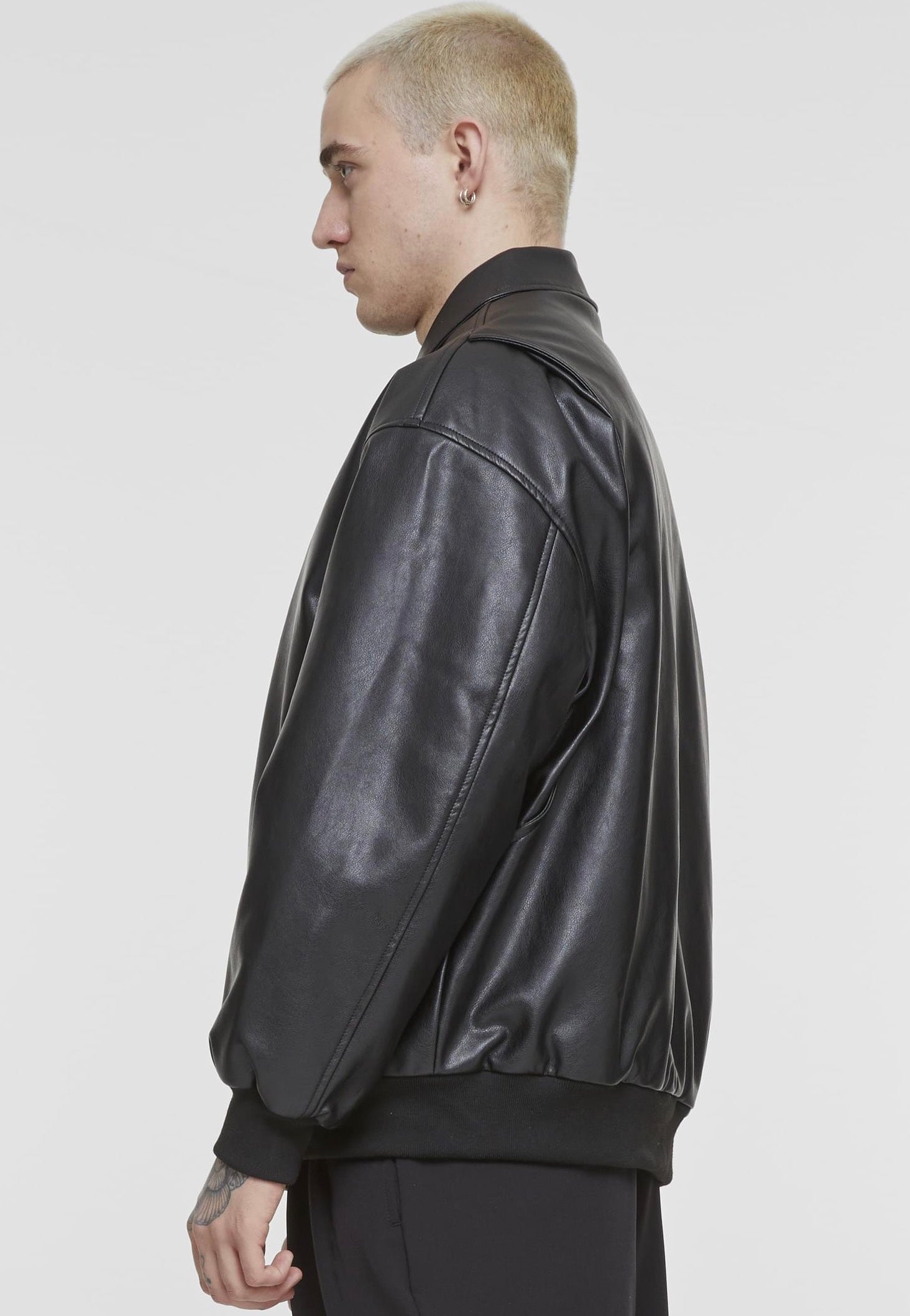 urban-classics-synthetic-leather-black-veste-simili-cuir-noir image 4