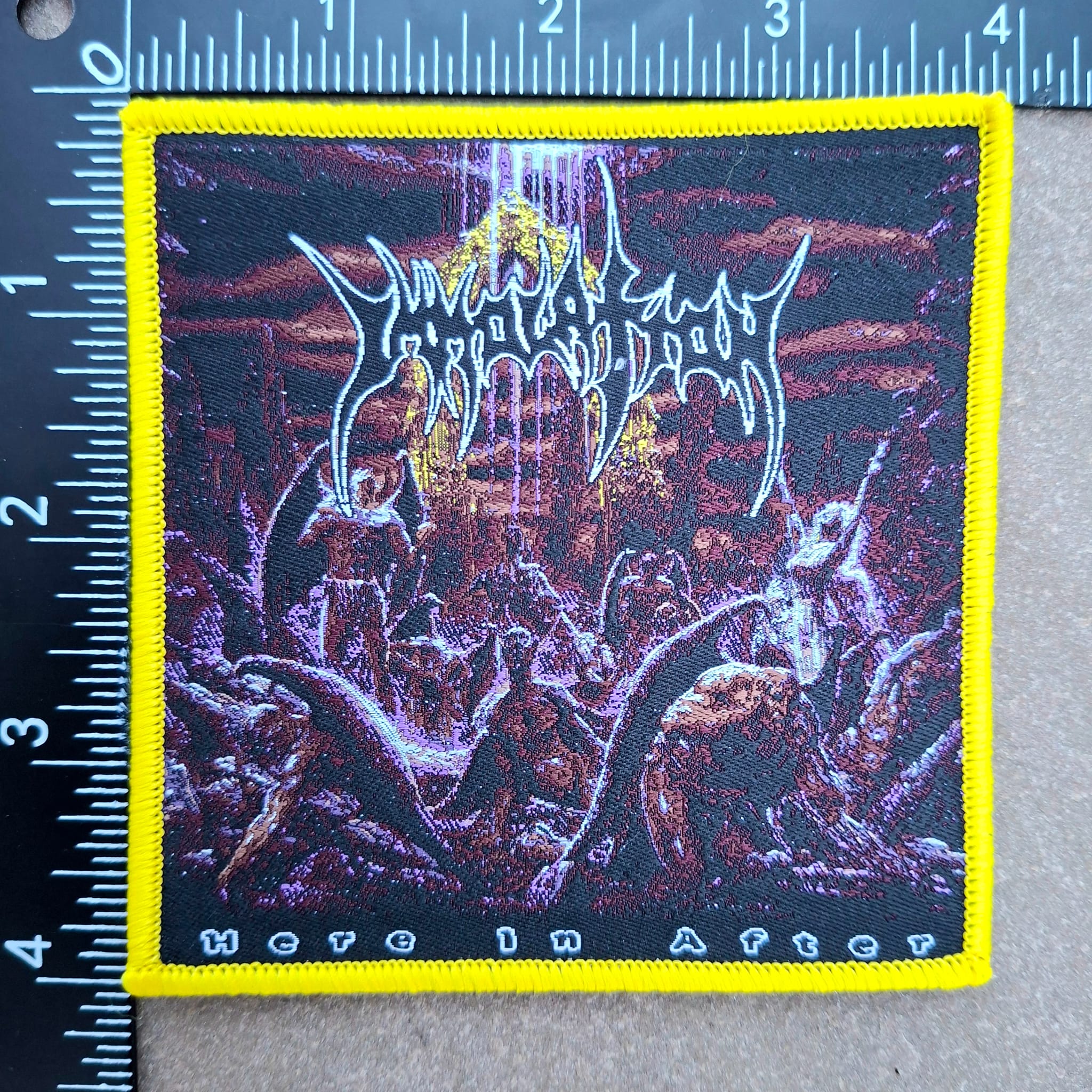 immolation-here-in-after-patch-bordure-jaune image 3