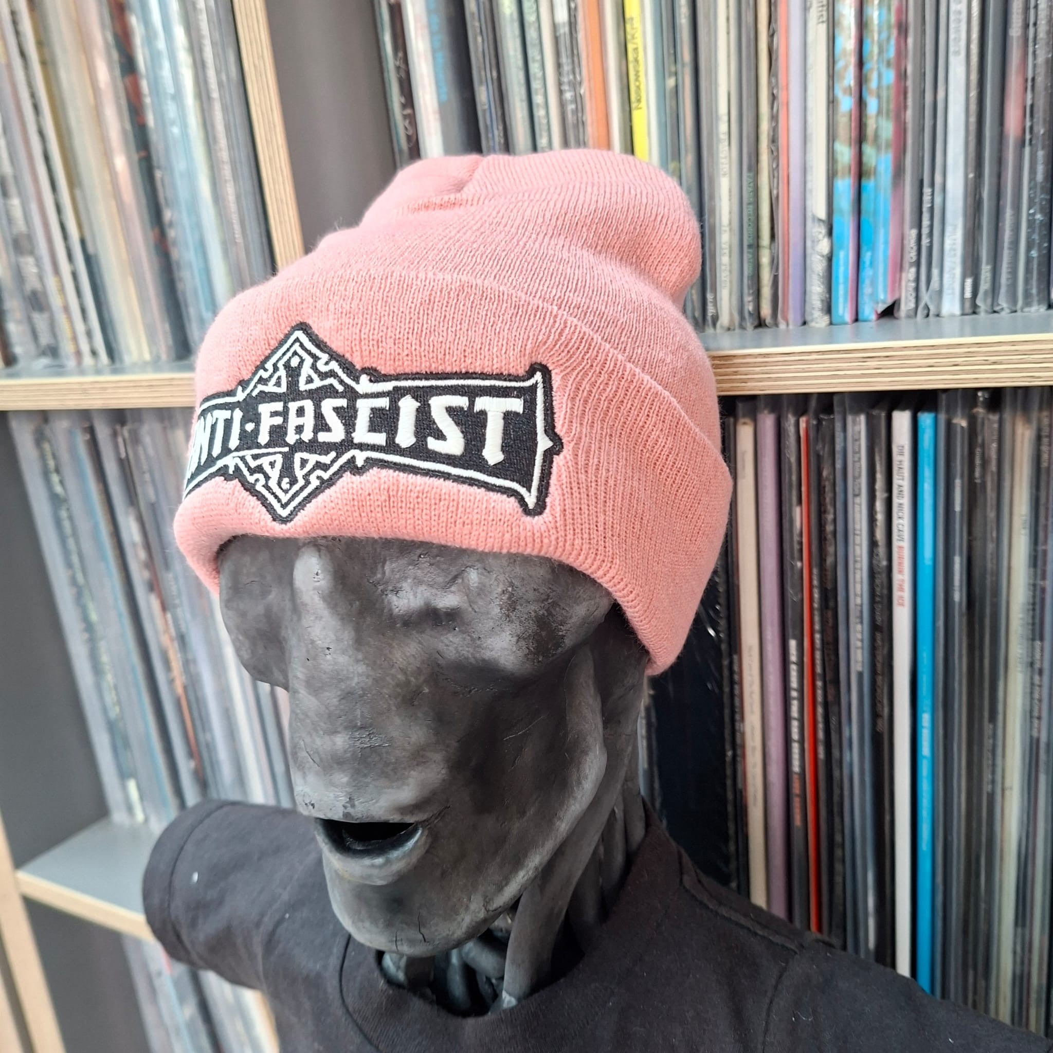 bolt-thrower-anti-fascist-bonnet-beanie-rose-phosphorescent image 4