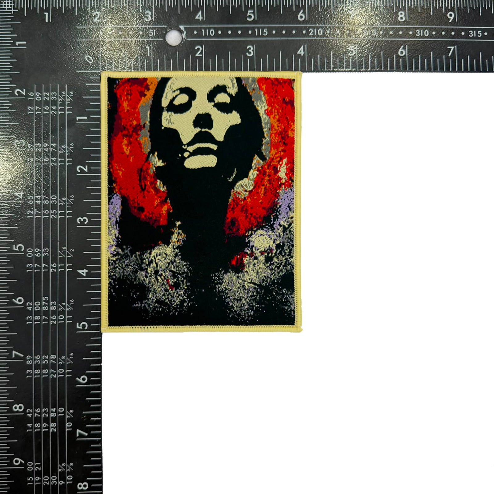 converge-jane-doe-patch-tiss-bordure-rouge image 5